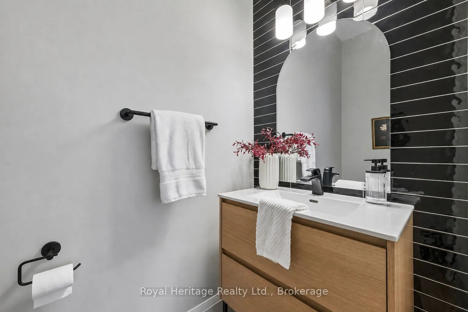 55 Harry Lee Crescent