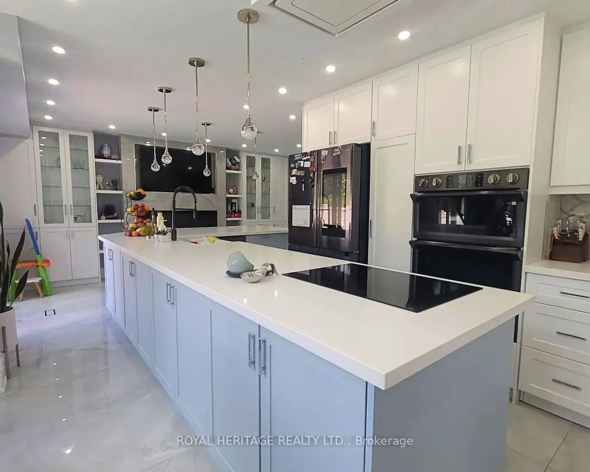 1221 Fieldstone Circle