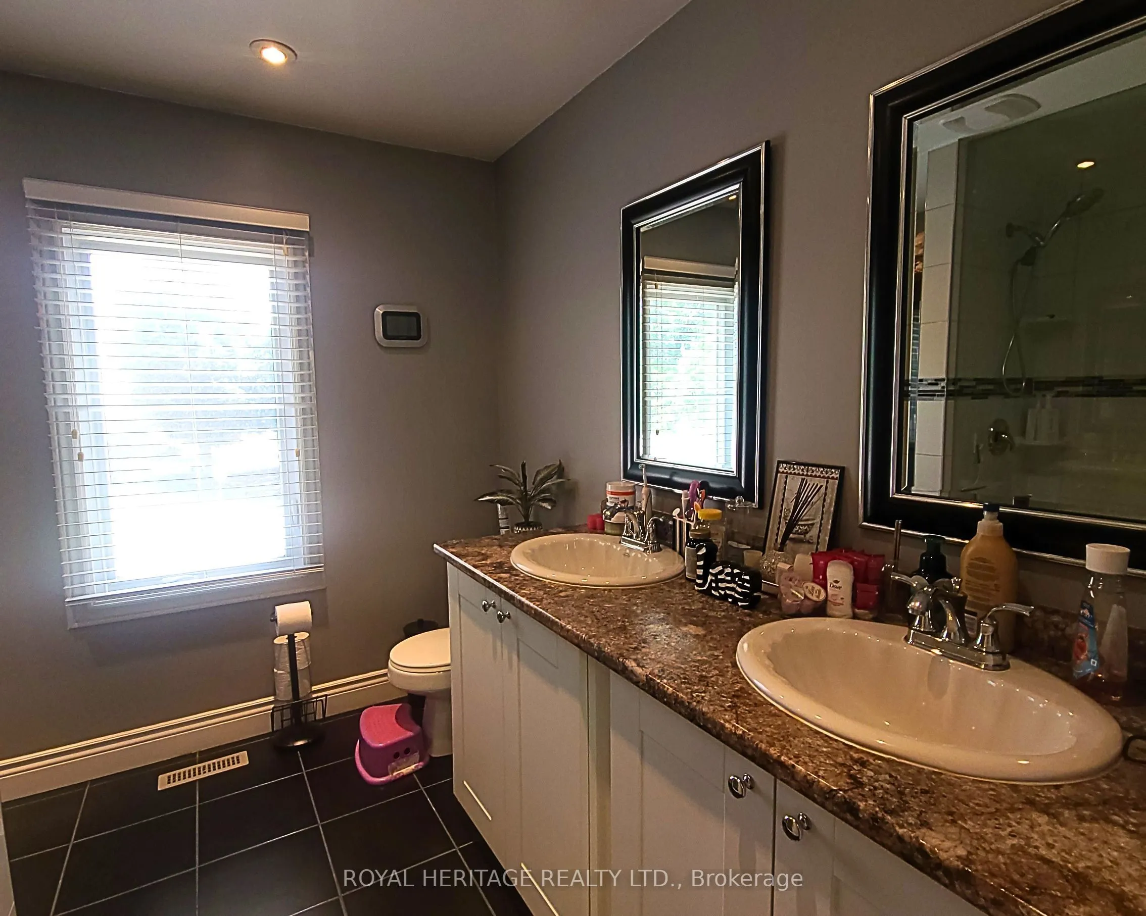 1221 Fieldstone Circle