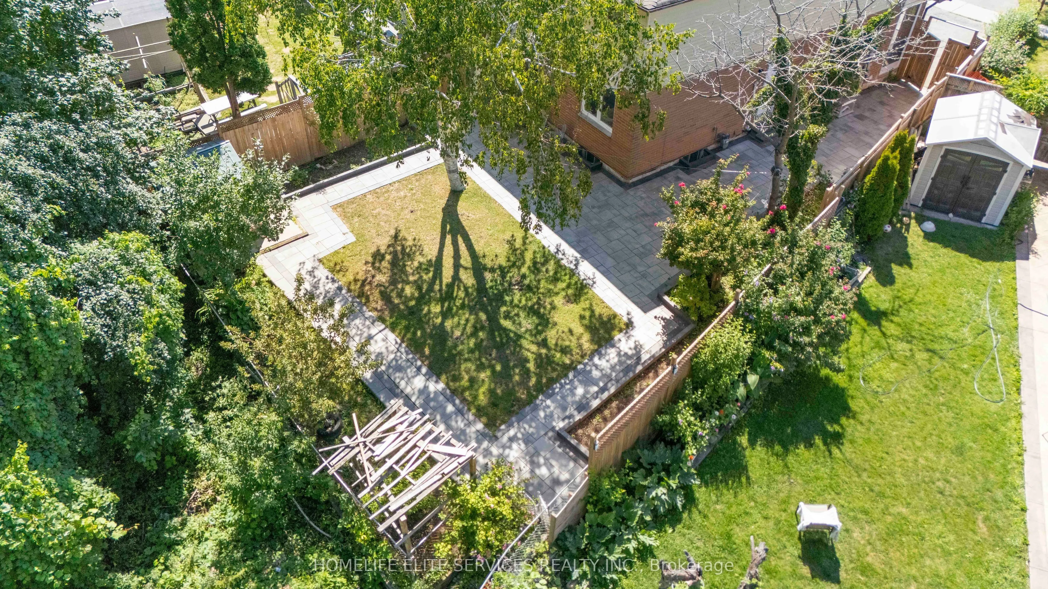 44 Greenhedges Court