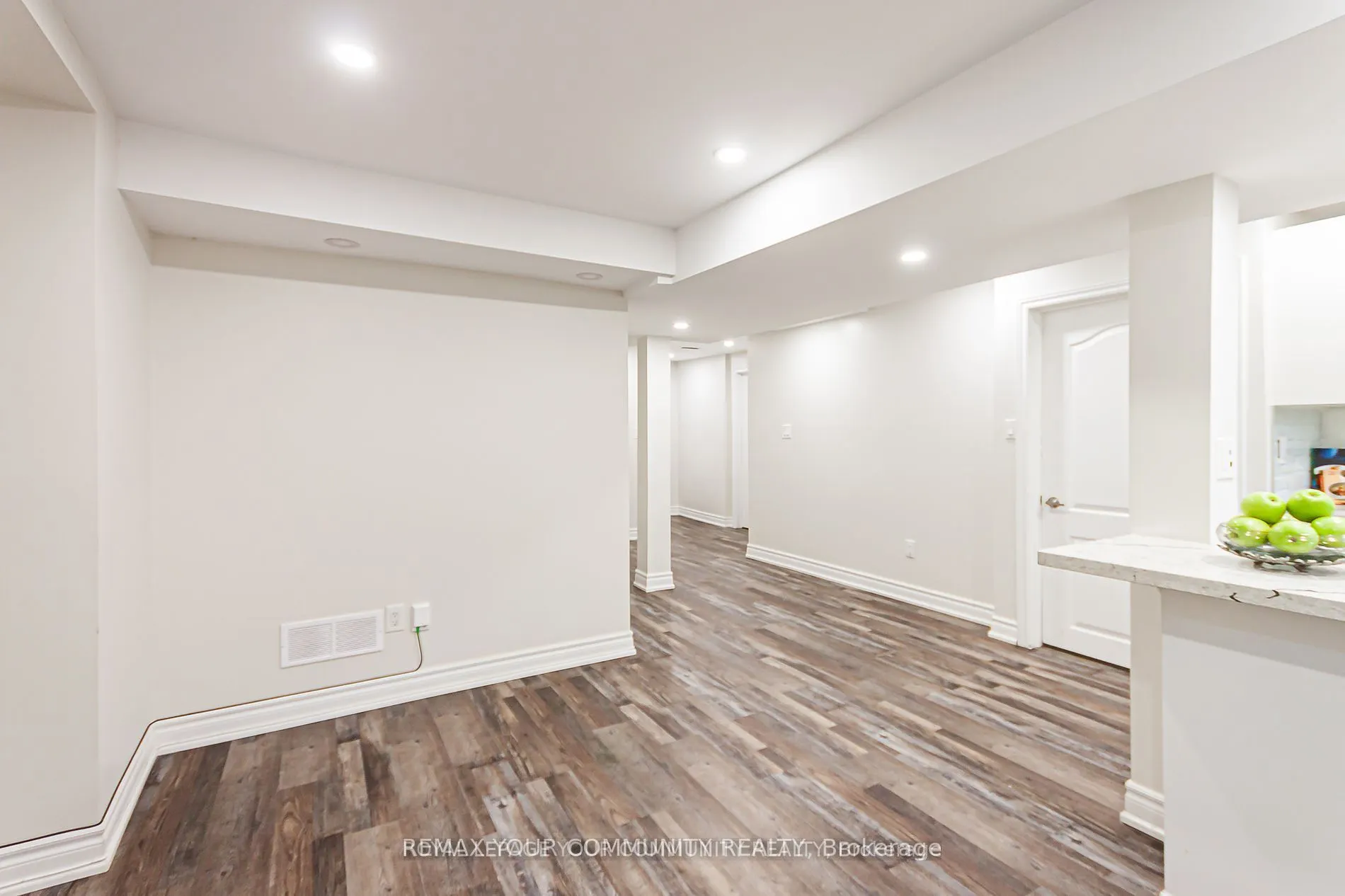 33 Durness Avenue #Bsmt