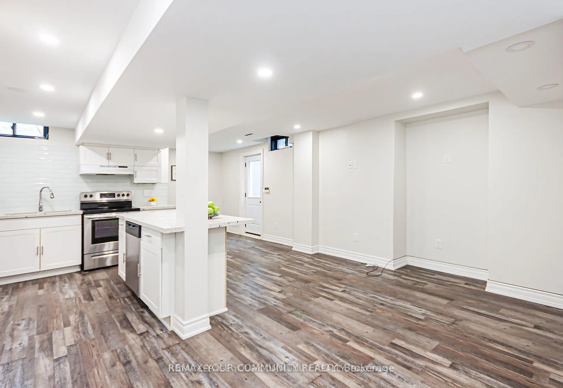 33 Durness Avenue #Bsmt