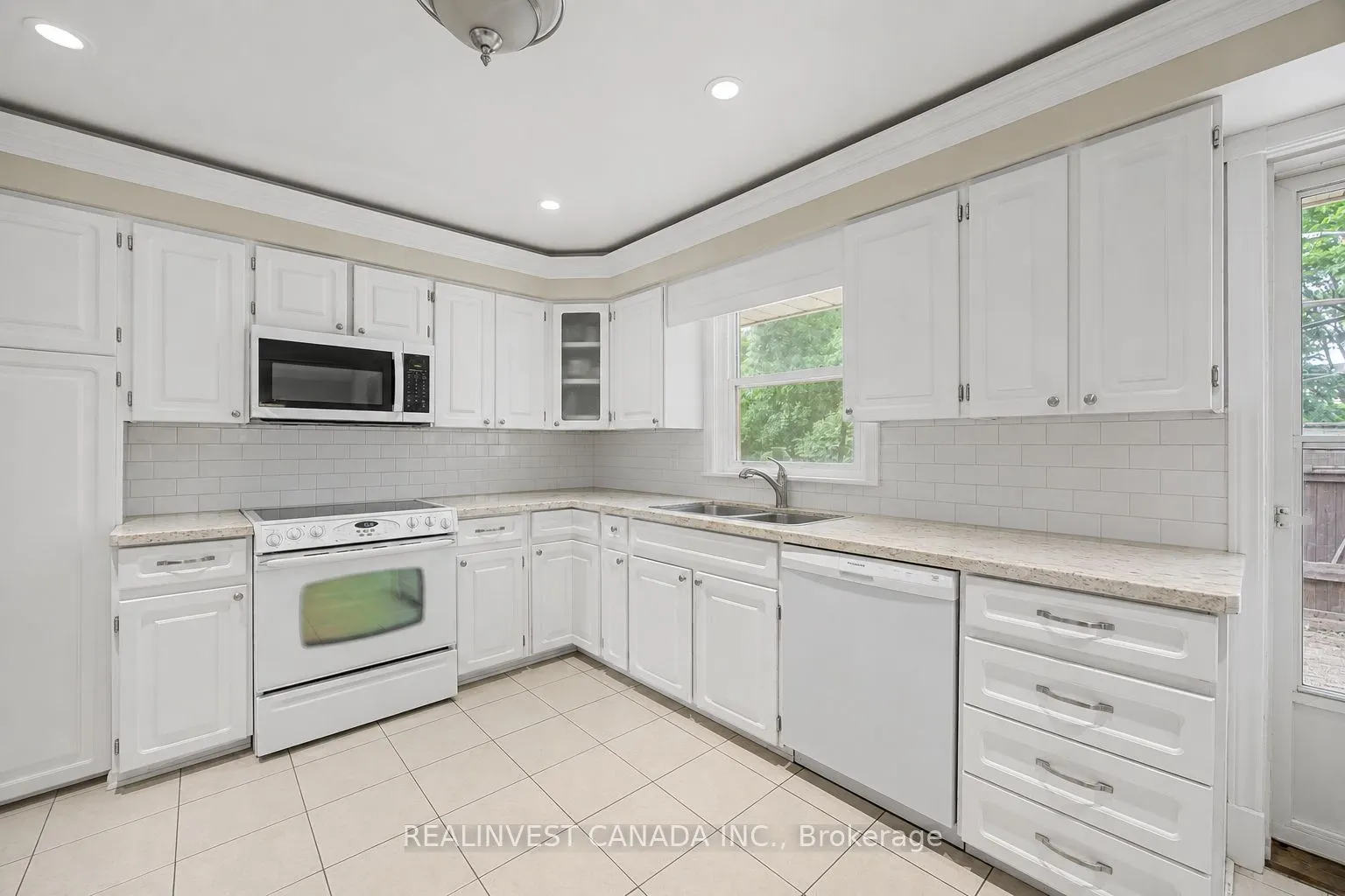 918 Pinecrest Road