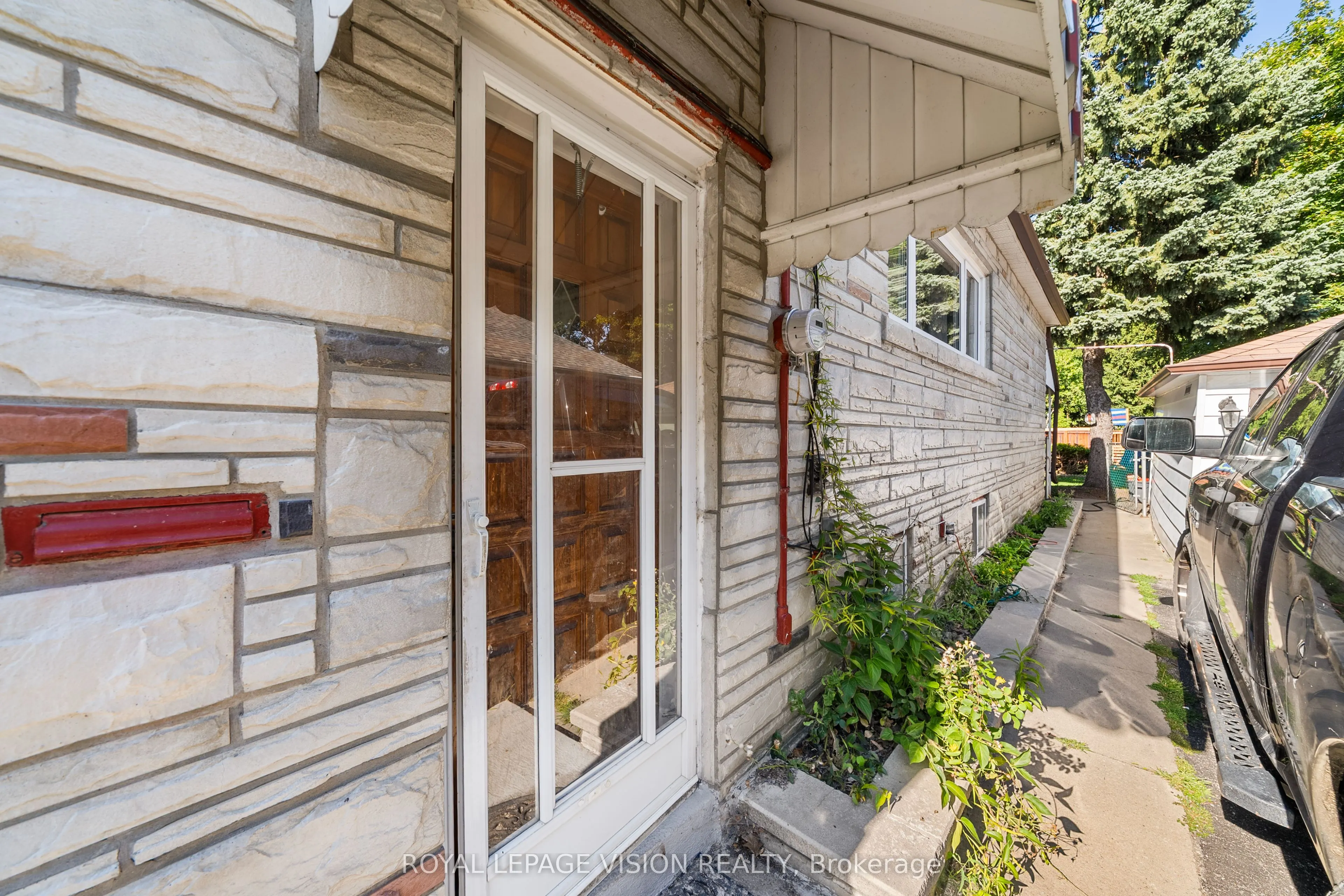 73 Mccowan Road