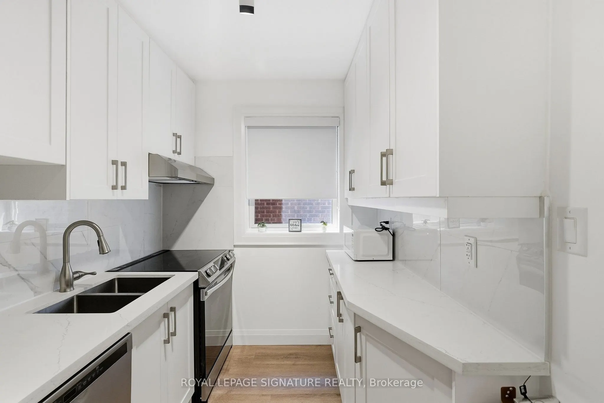 2479 Queen Street E