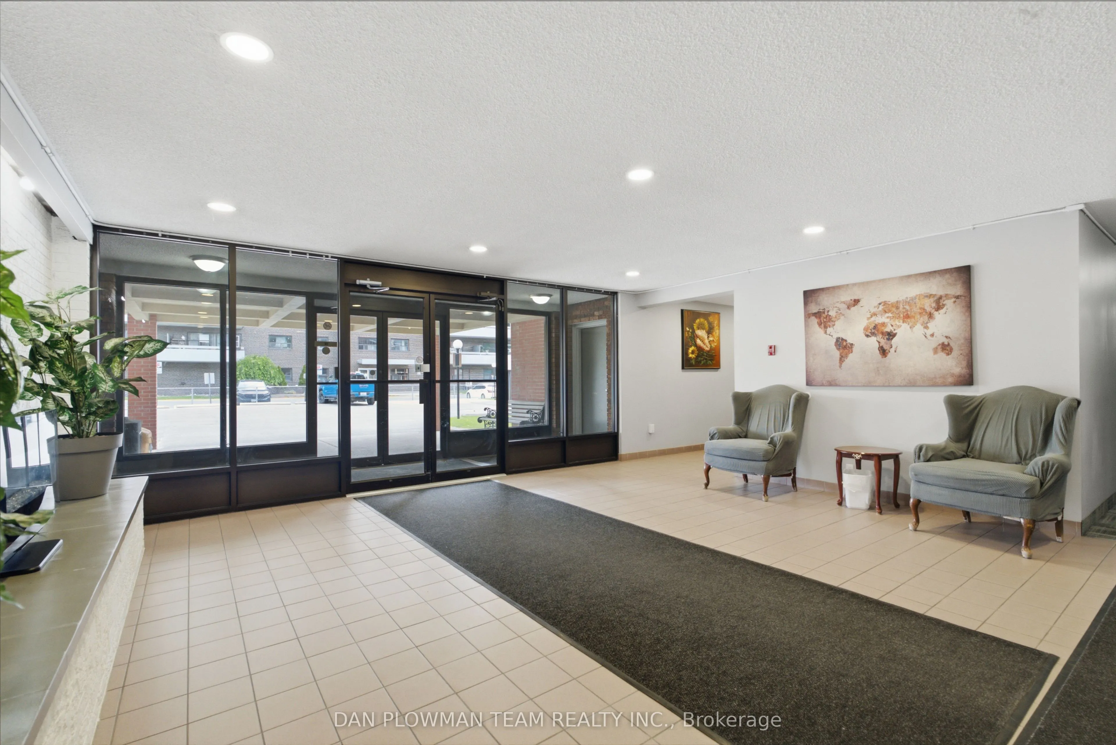 131 Taunton Road E #204