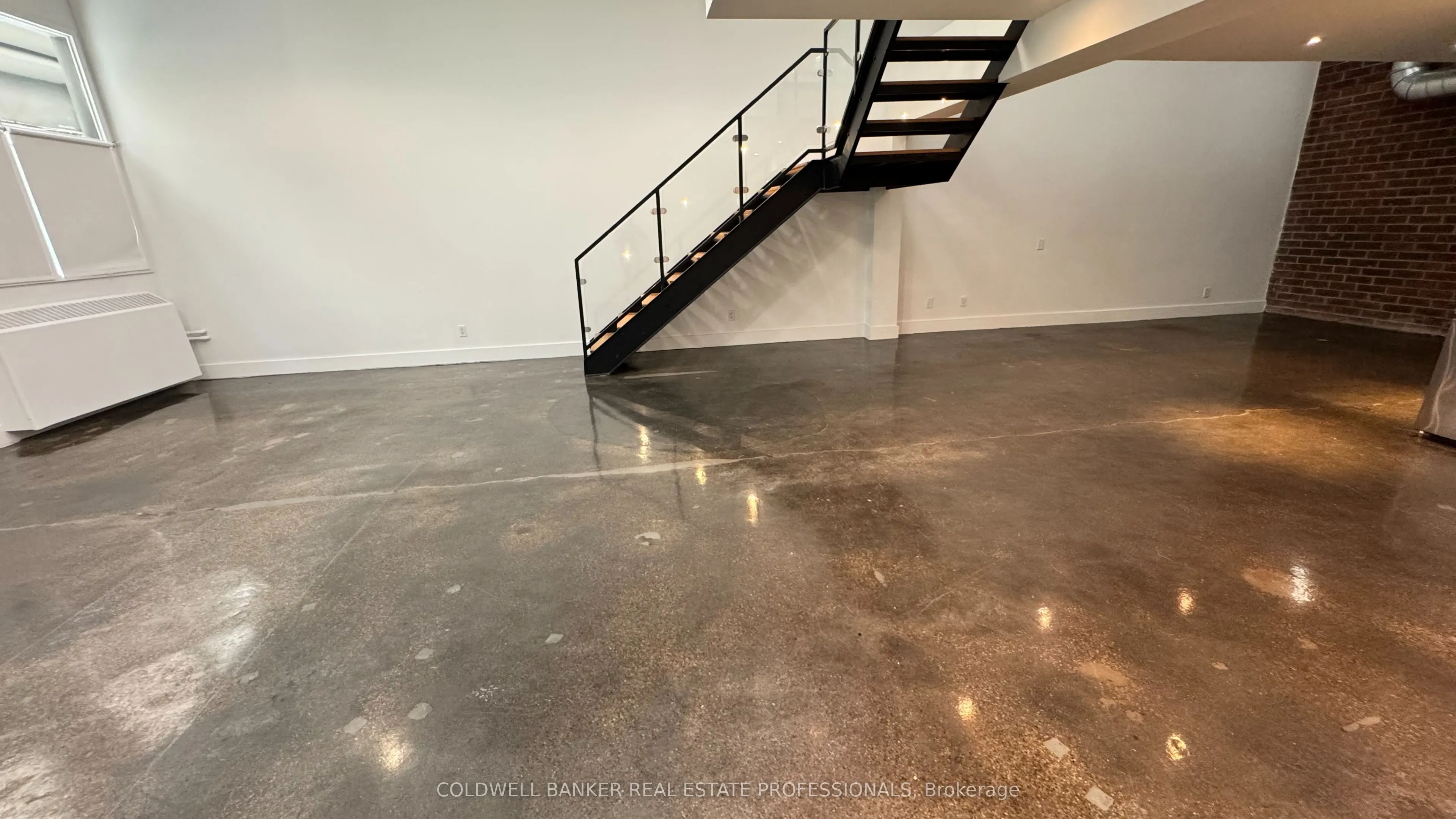 1159 Dundas Street E #158