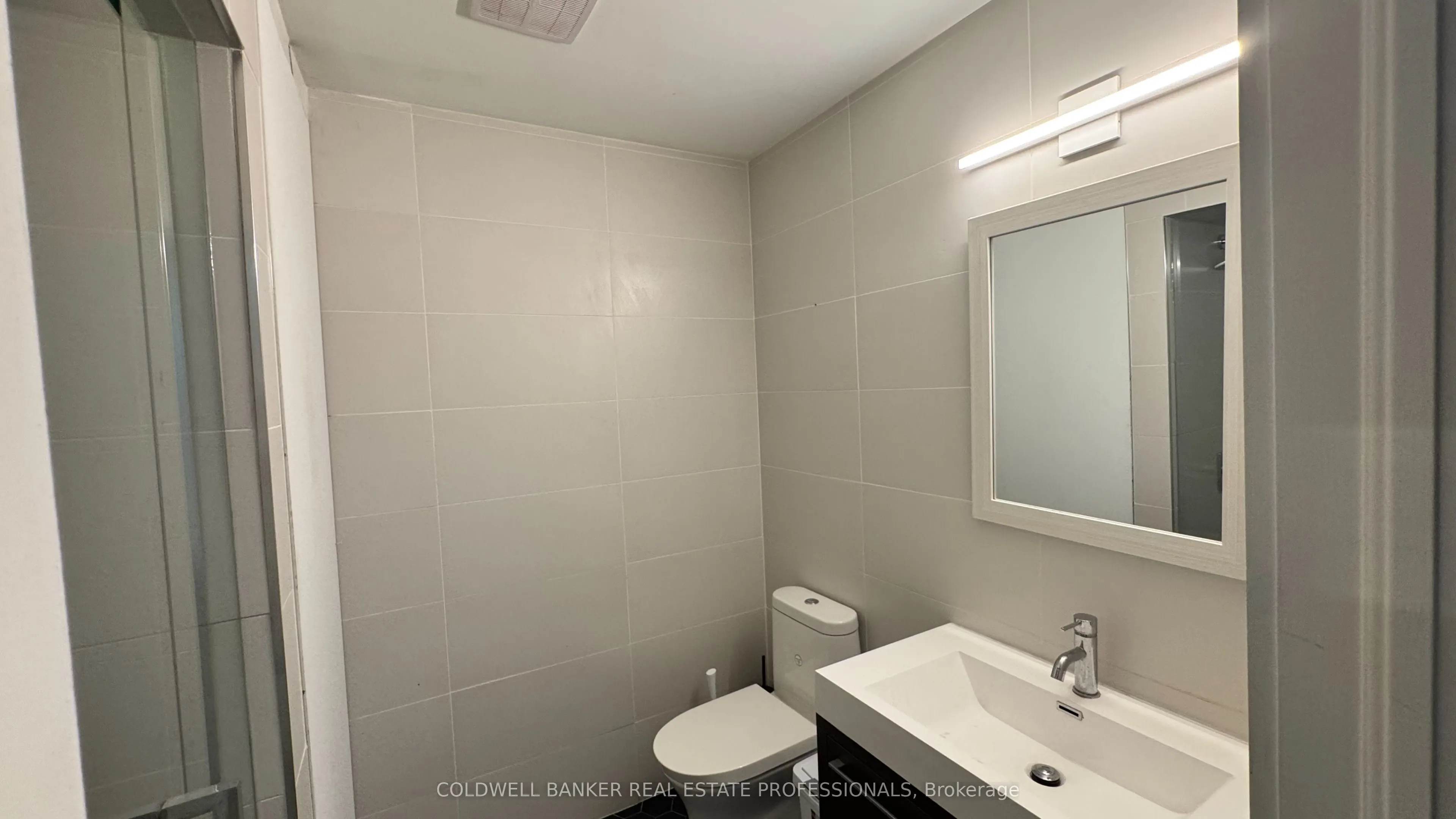 1159 Dundas Street E #158