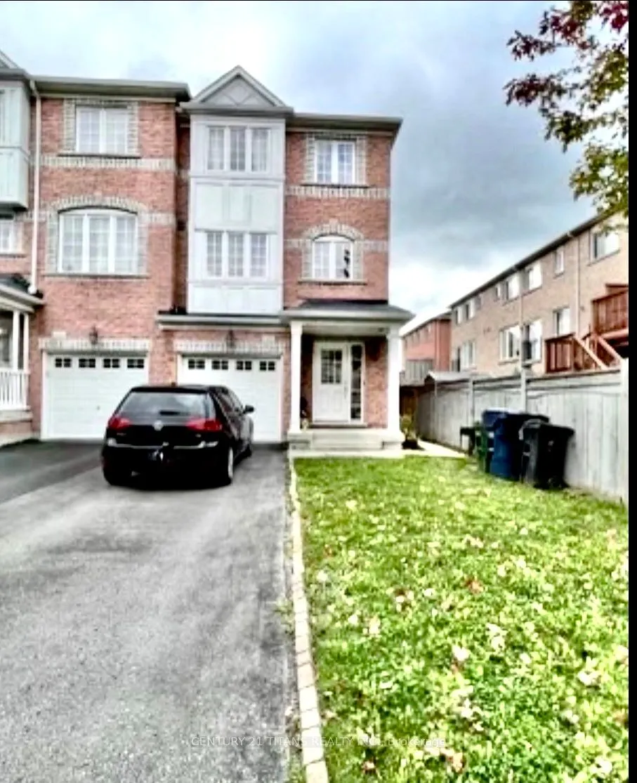 11 Etienne Street #Lower