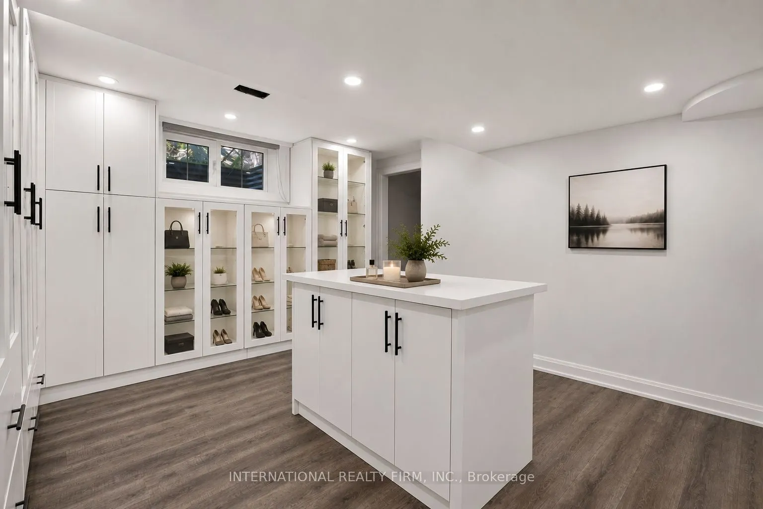 3 Taunus Court