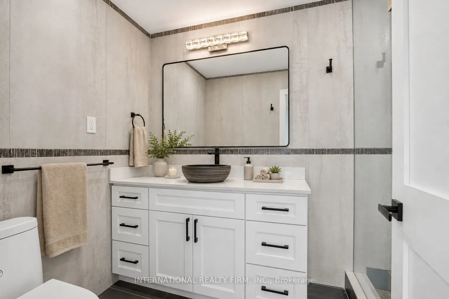 3 Taunus Court