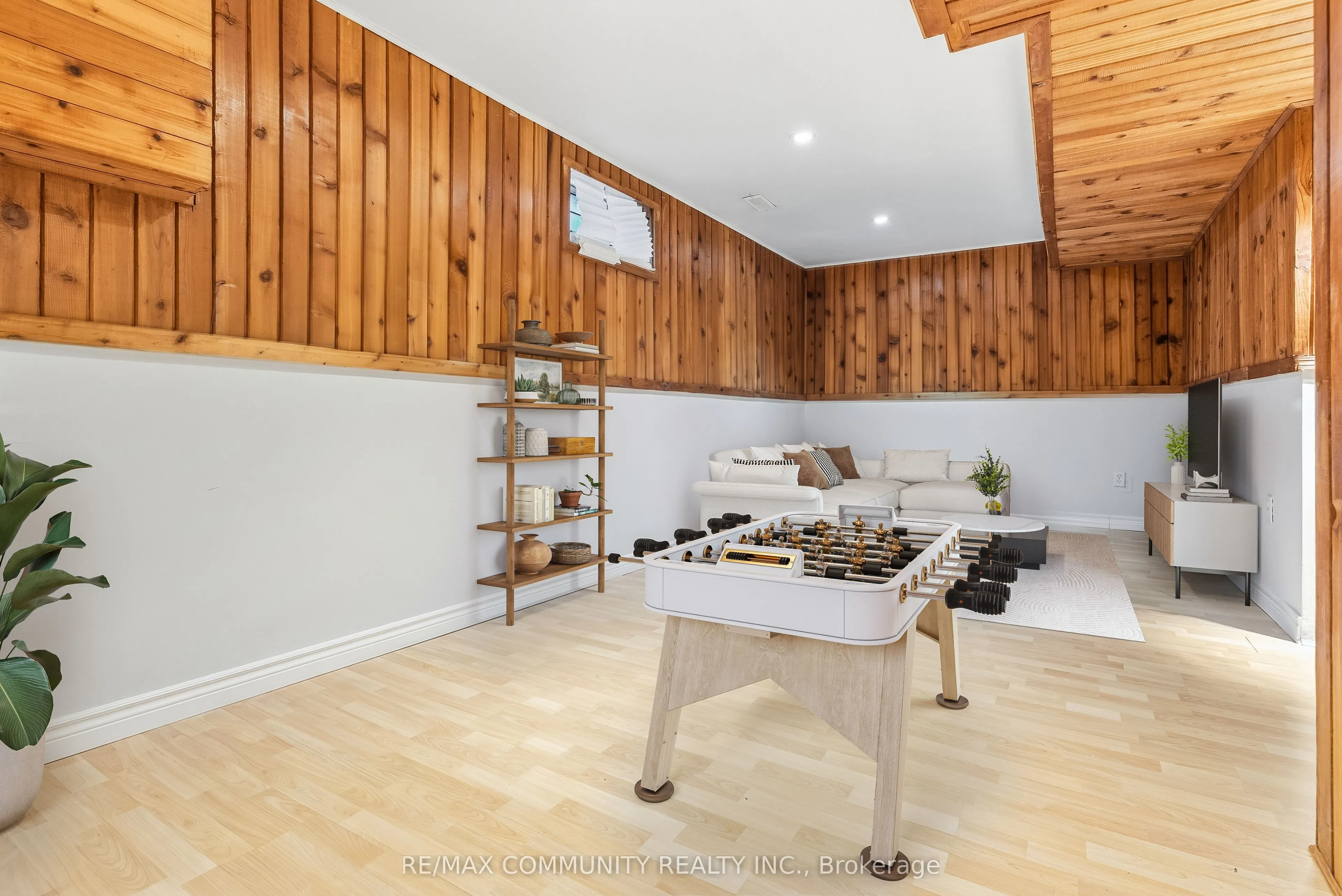 80 Brockman Crescent