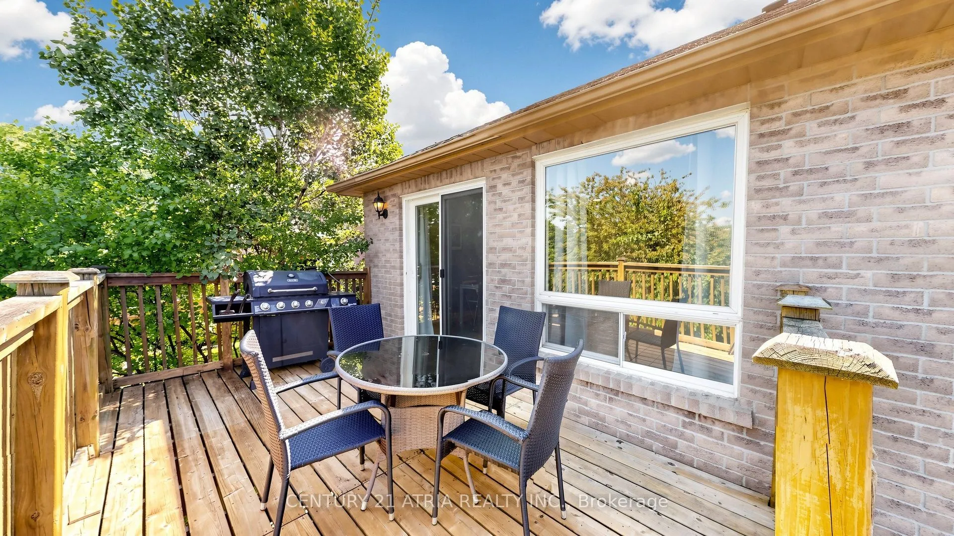 102 Huntington Crescent