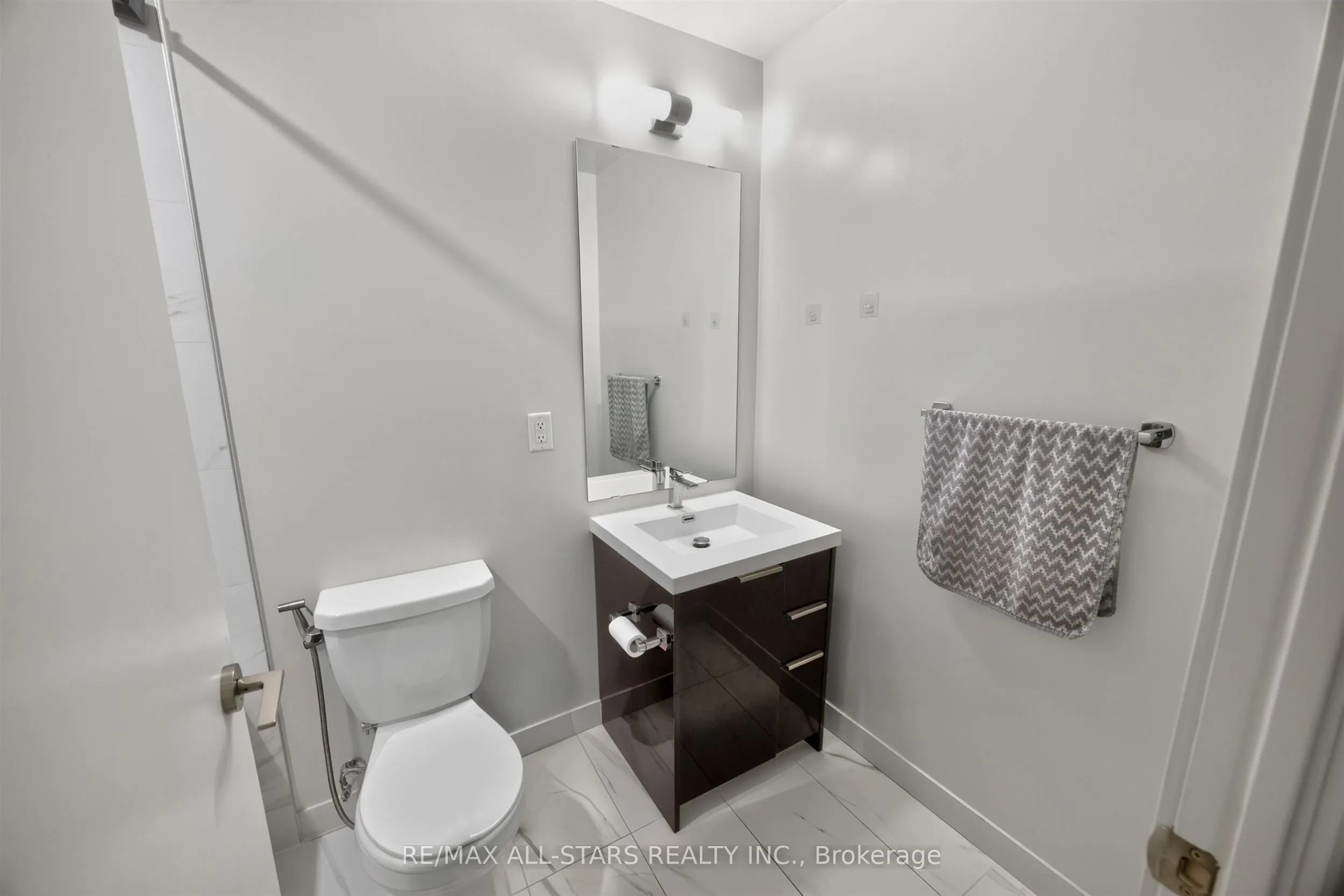 90 Glen Everest Road #309