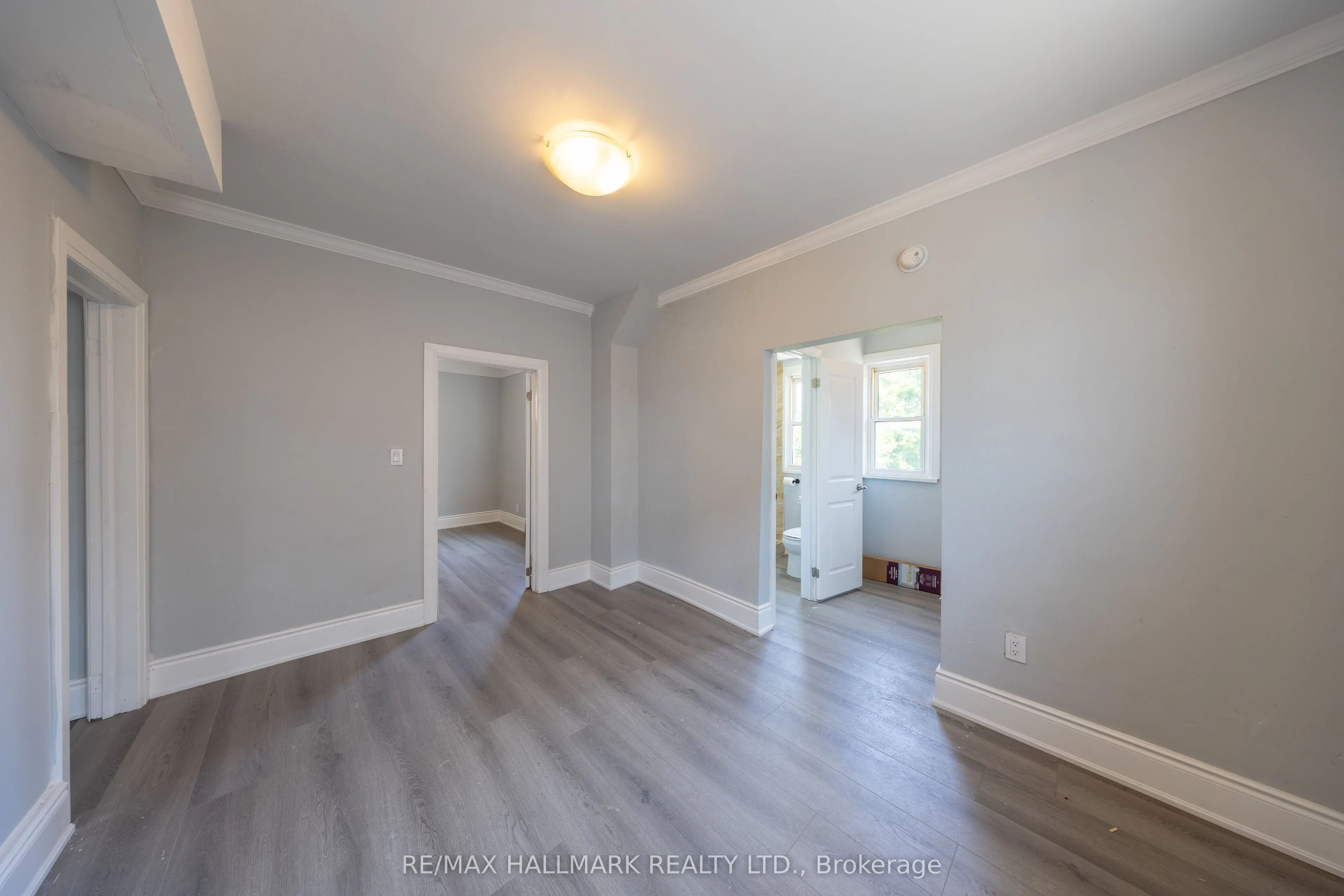 559 Ritson Road S
