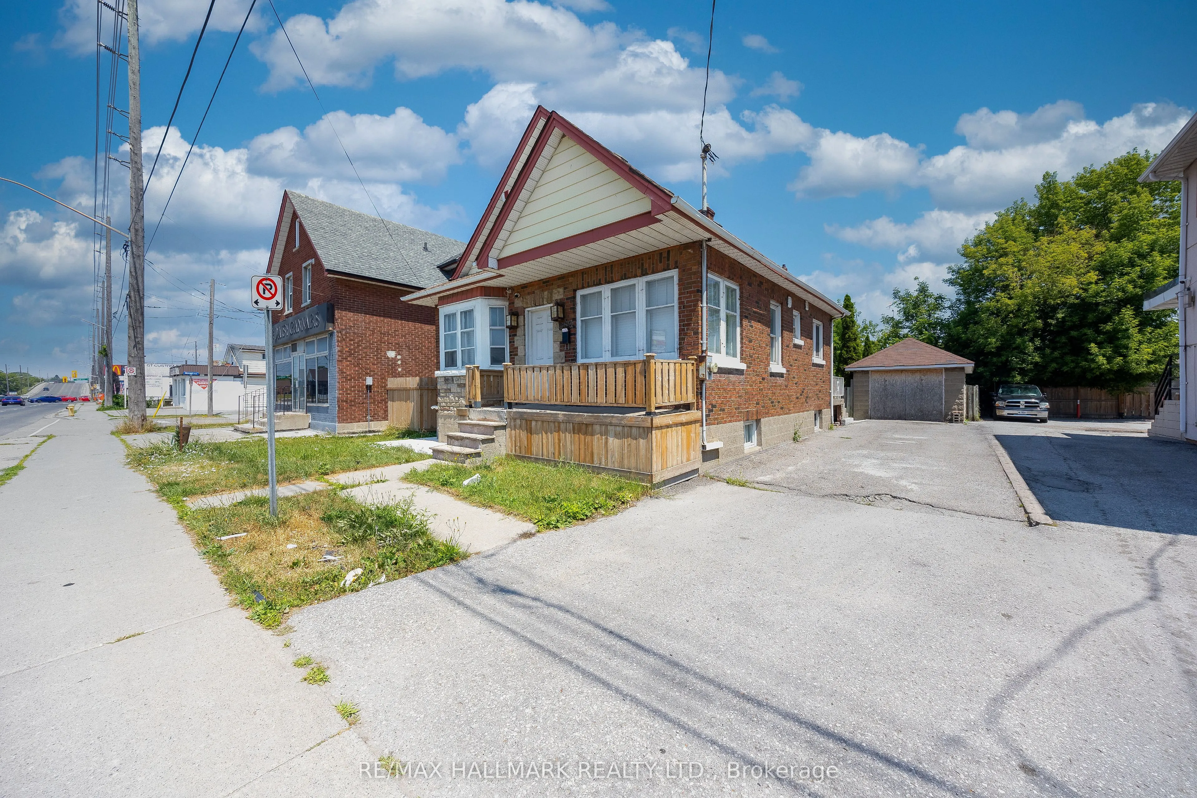 559 Ritson Road S