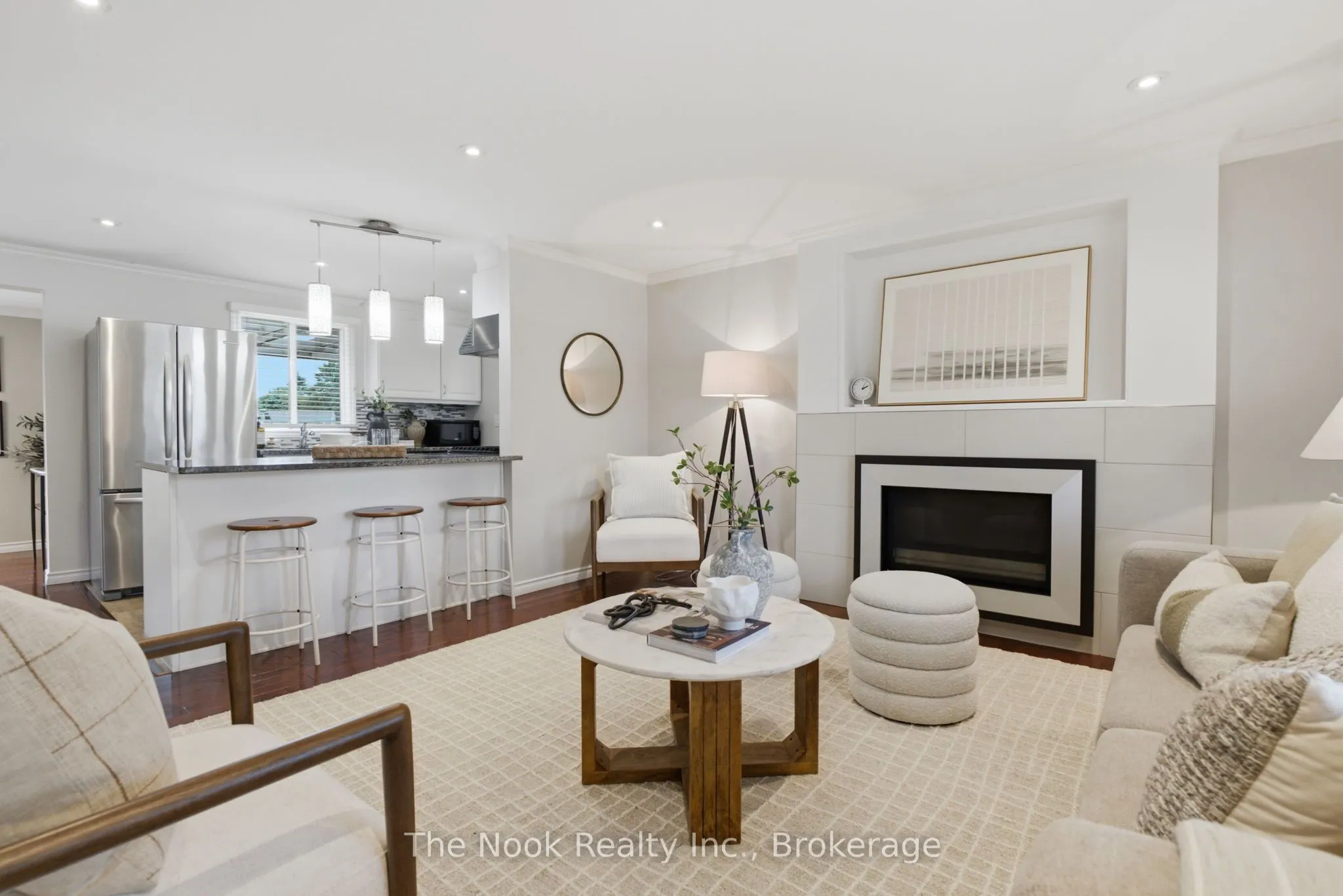 7 Pineridge Crescent