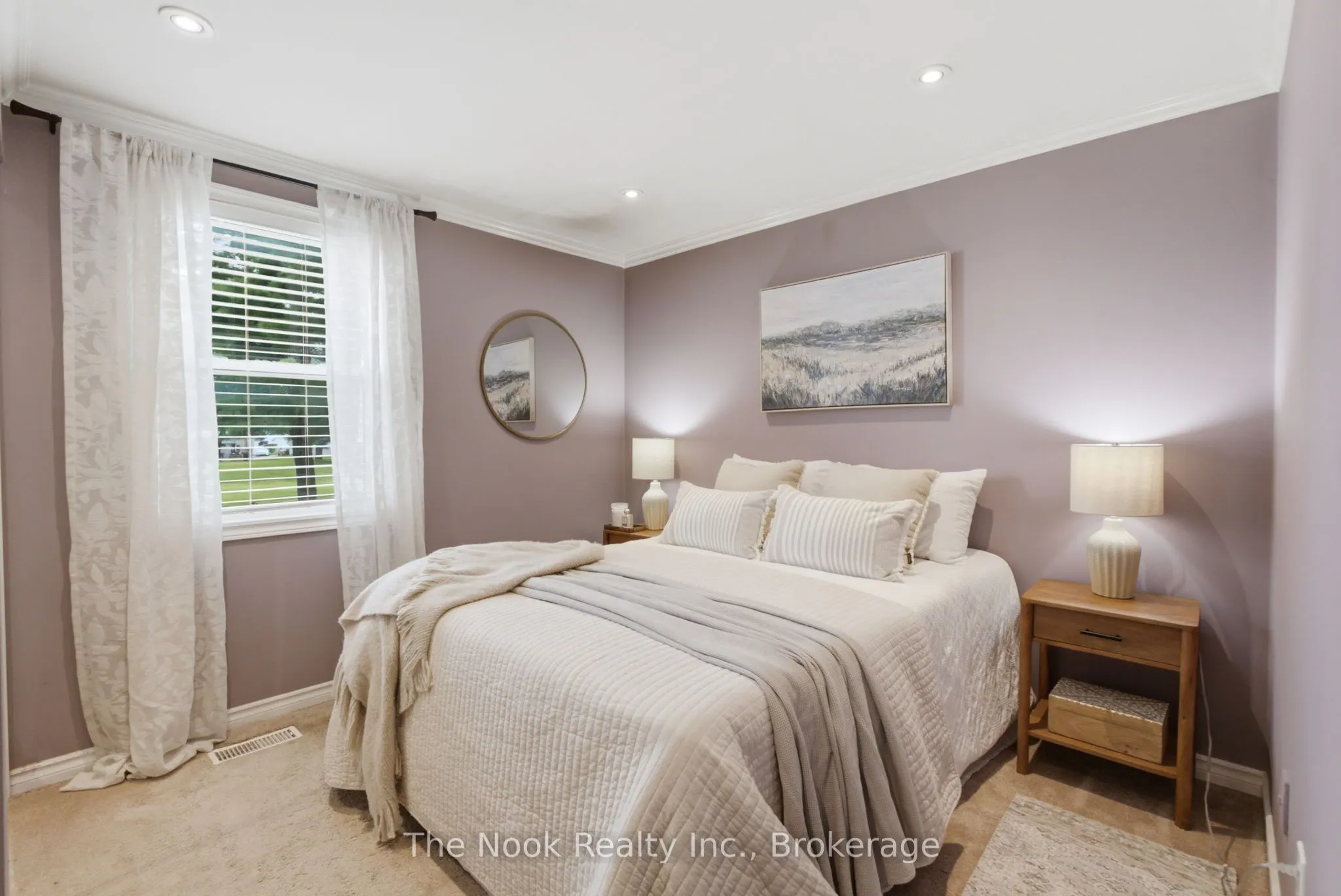 7 Pineridge Crescent