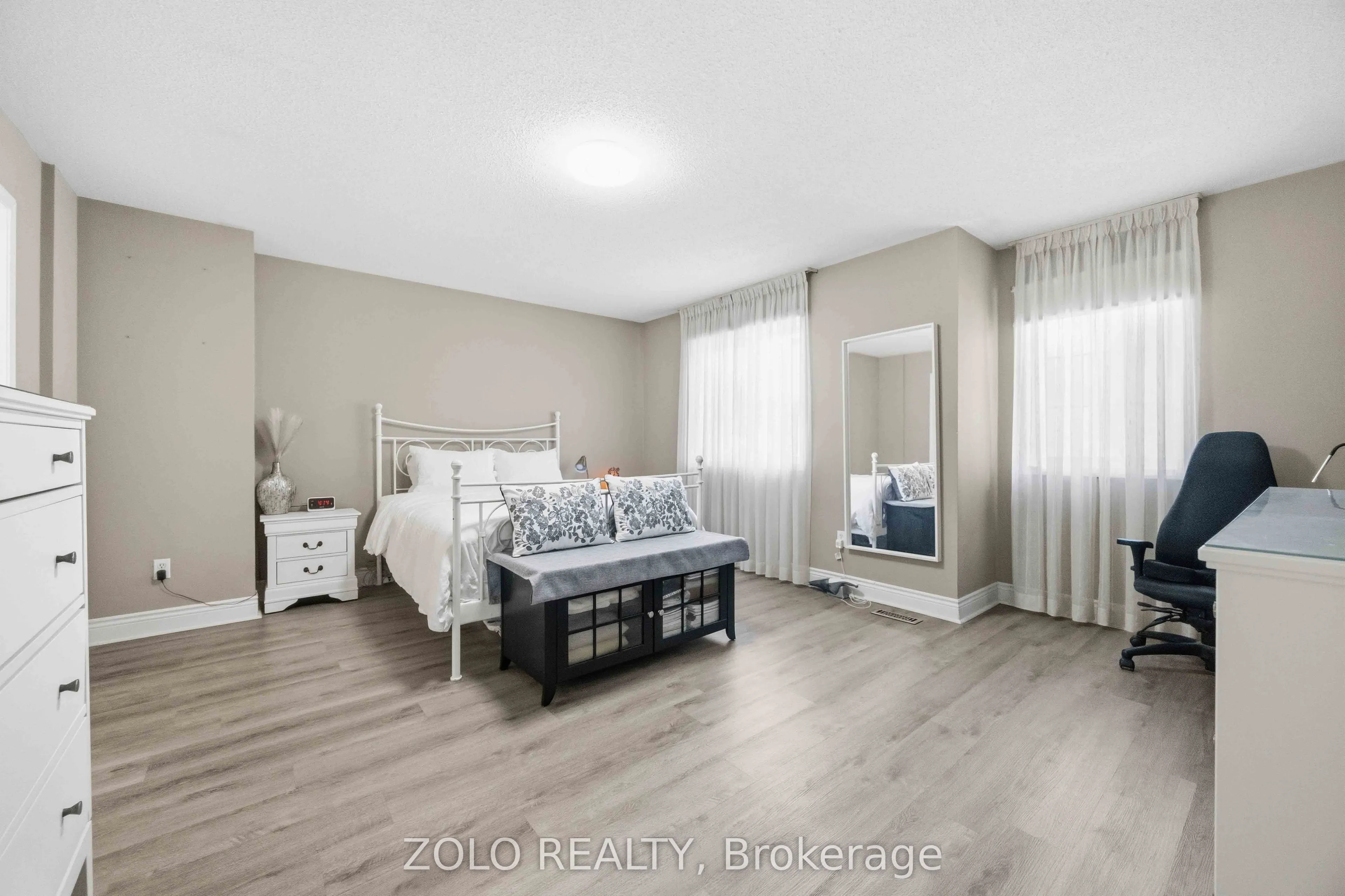 82 Piperbrook Crescent