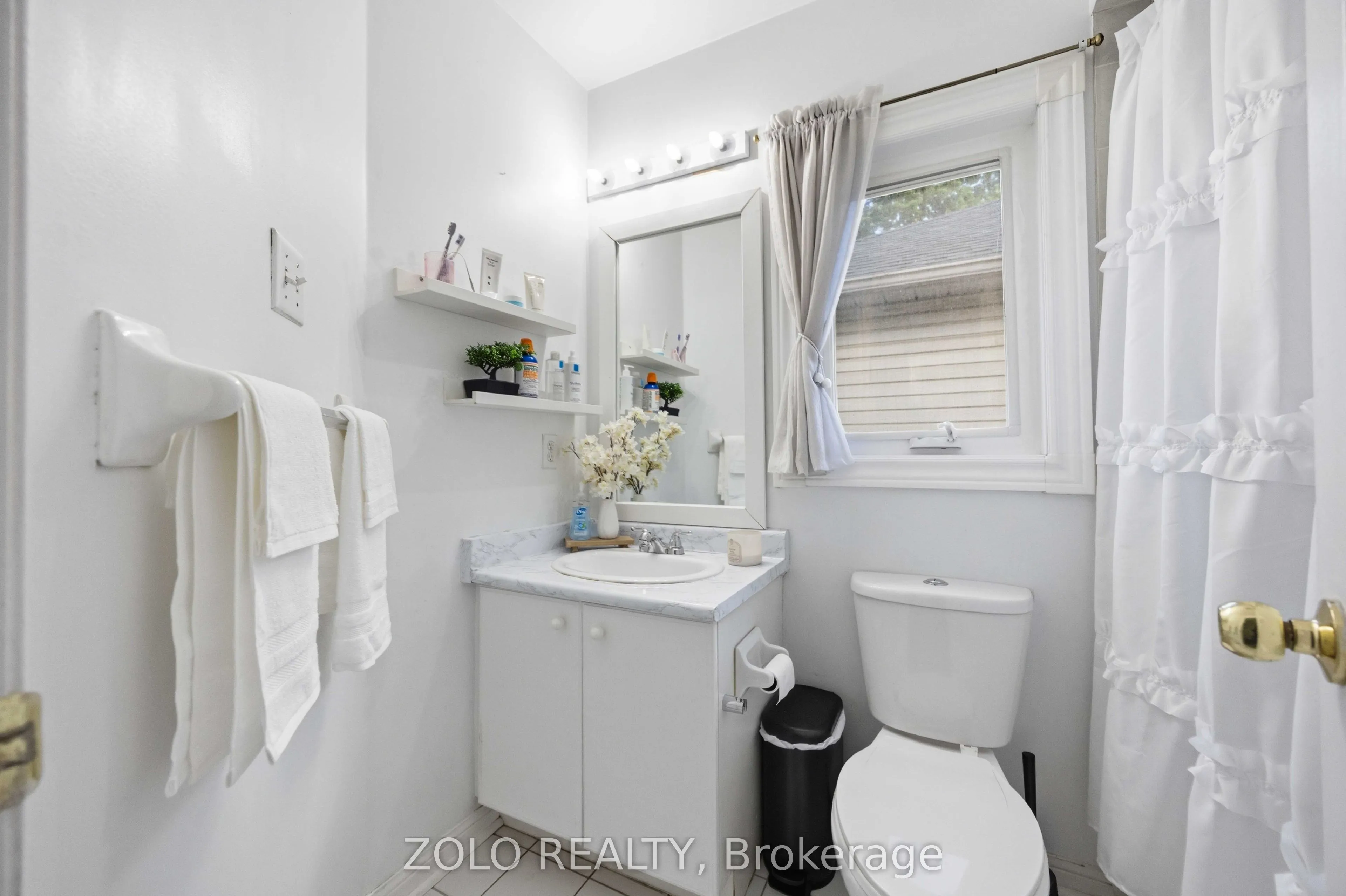 82 Piperbrook Crescent