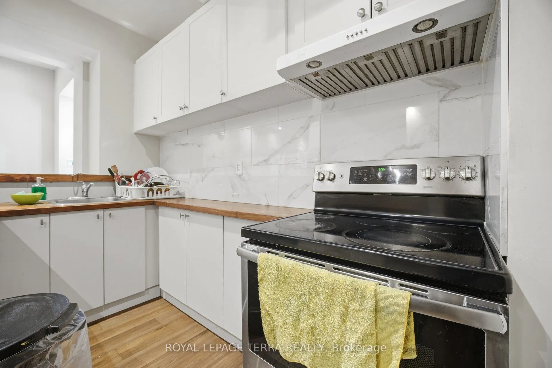 27 Minford Avenue