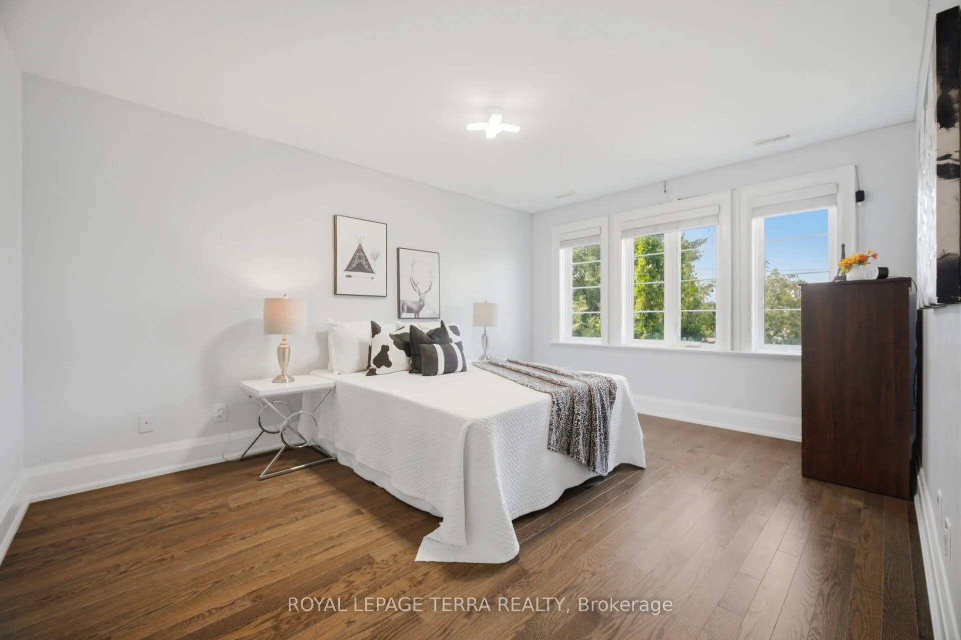 27 Minford Avenue