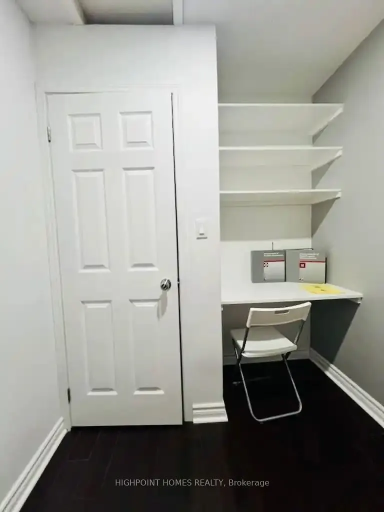 2 Hedge End Road #115