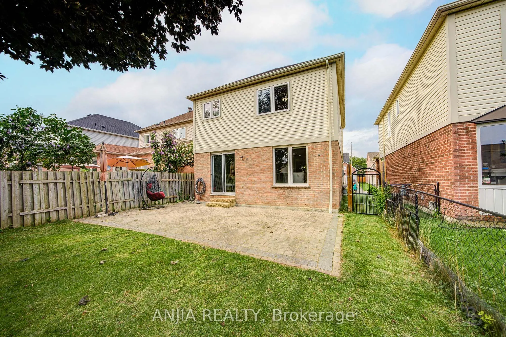 7 Allayden Drive