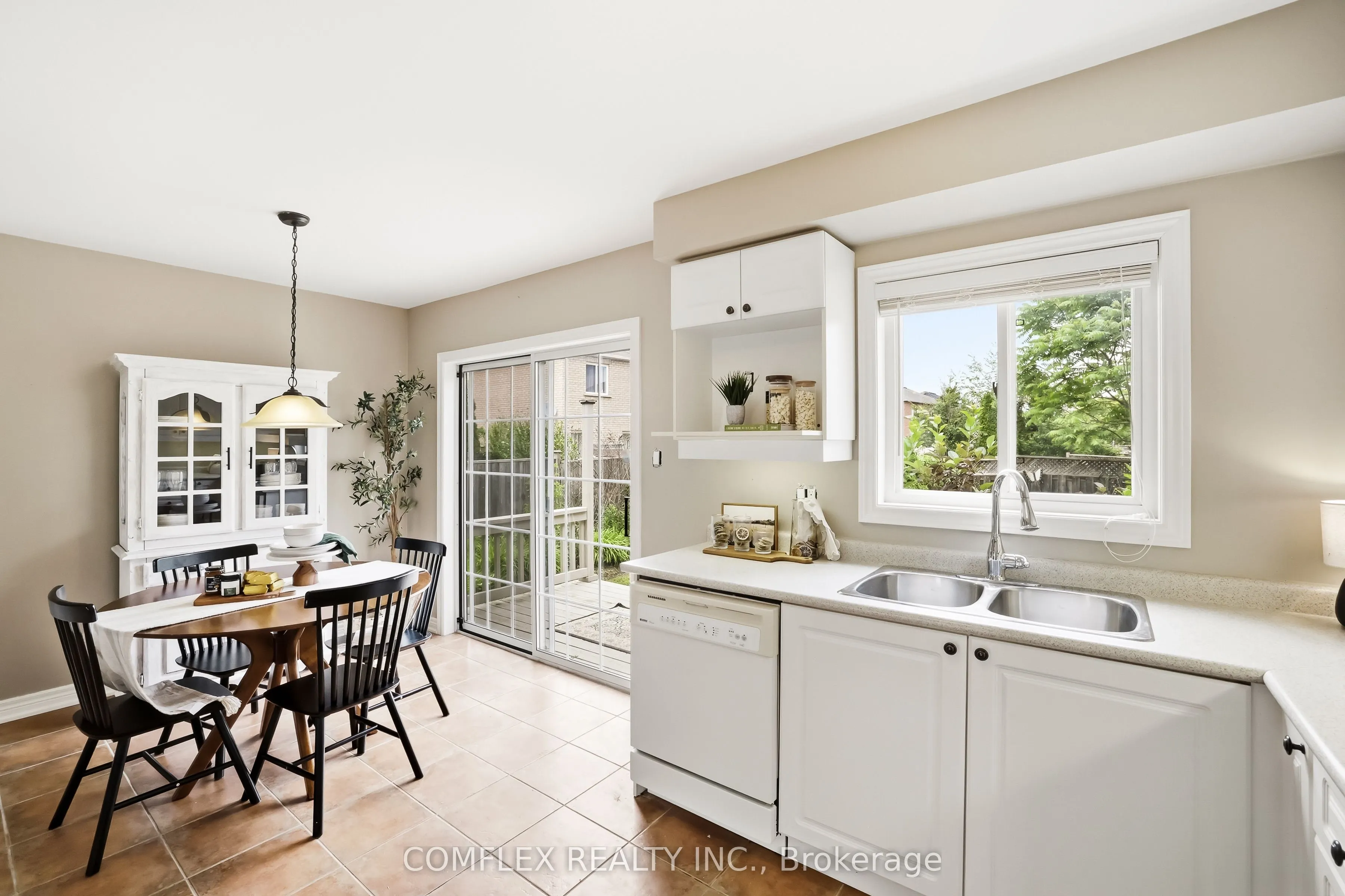 2 Armitage Crescent