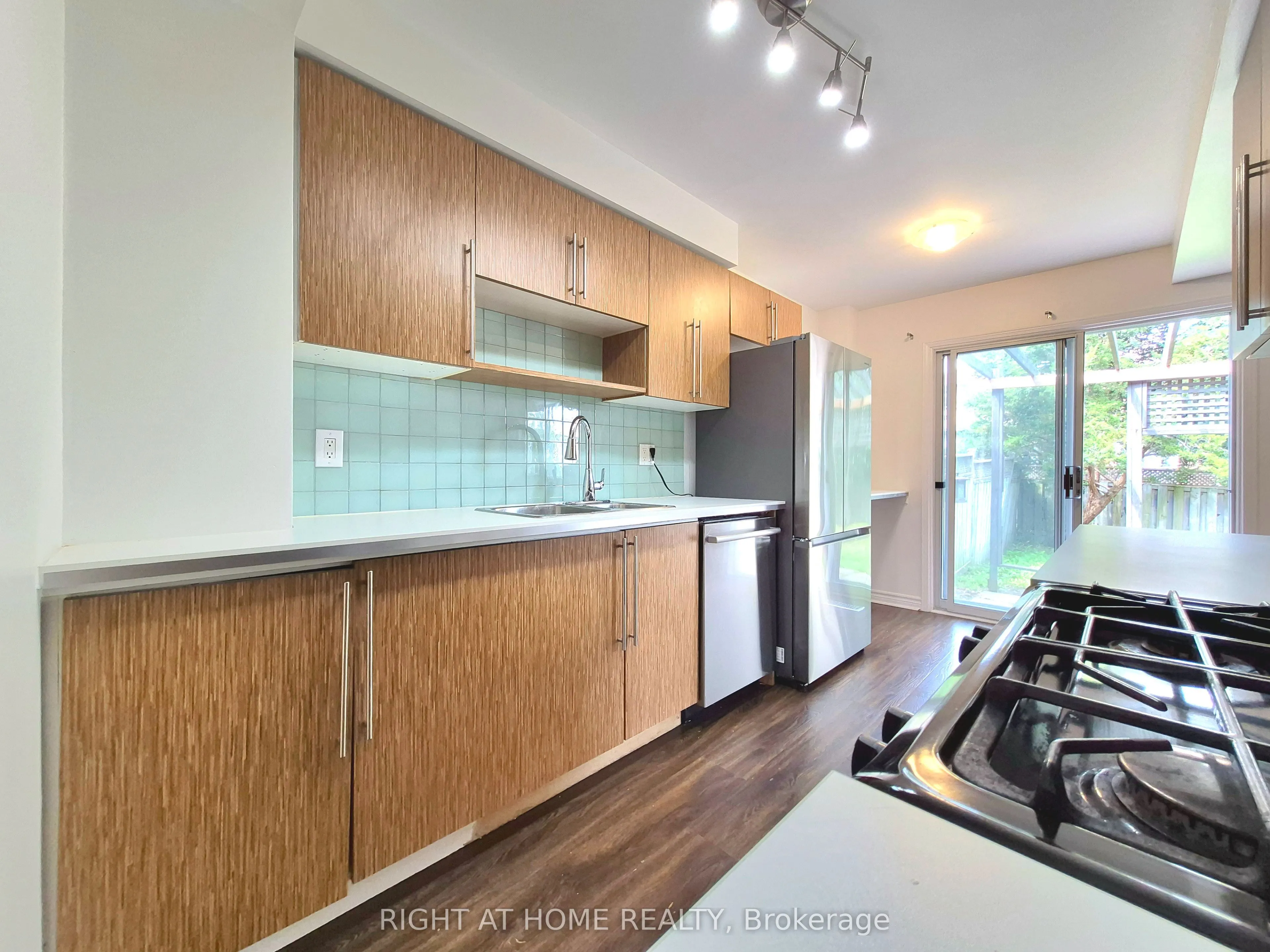 21 Mccullock Crescent