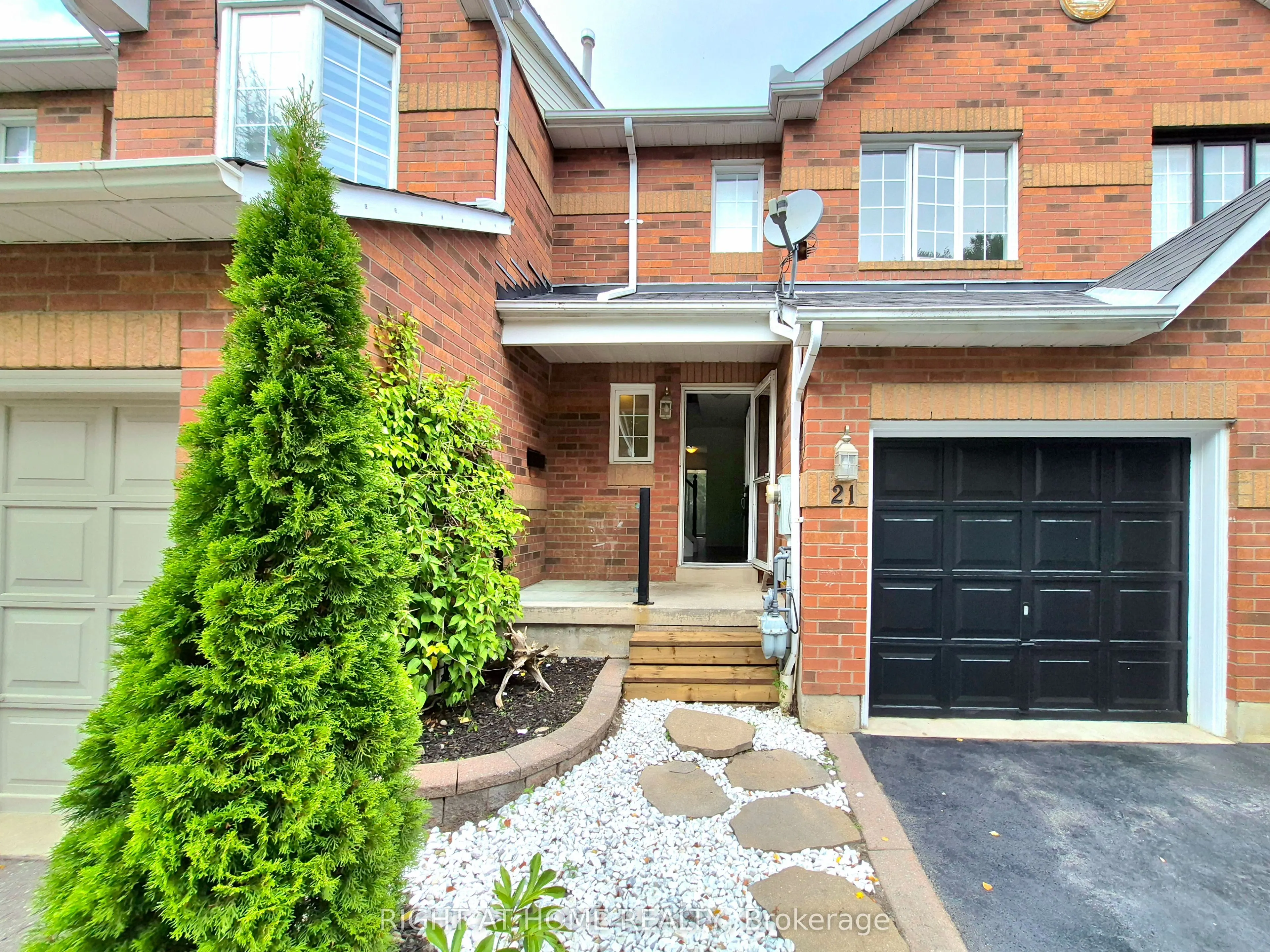 21 Mccullock Crescent