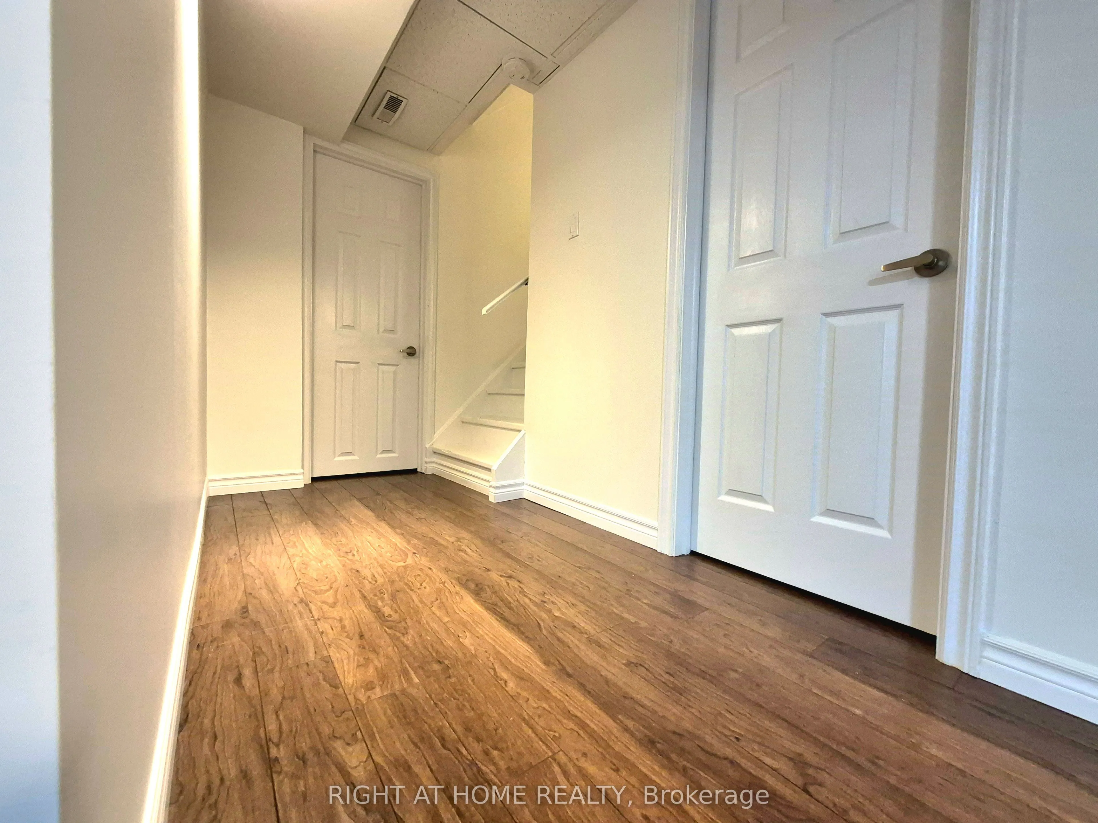 21 Mccullock Crescent