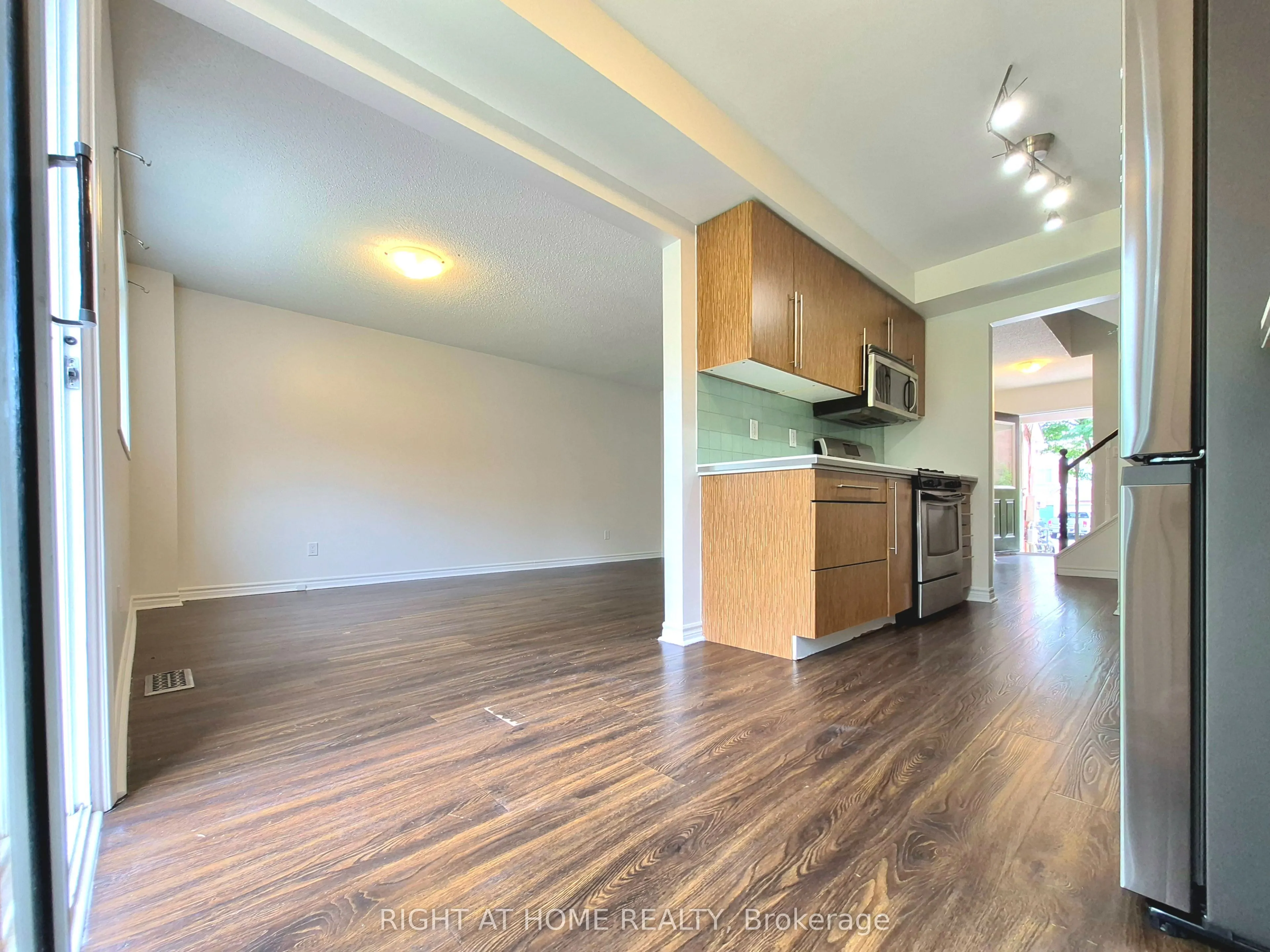 21 Mccullock Crescent
