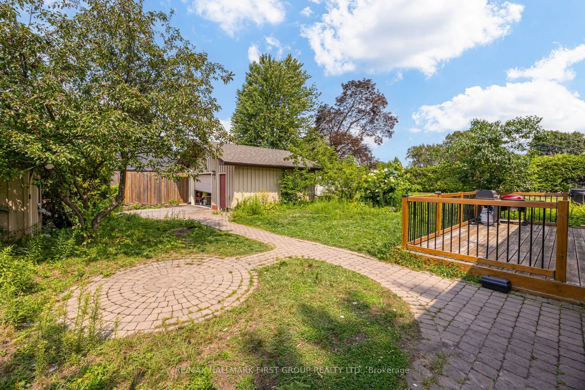 180 Sherwood Avenue