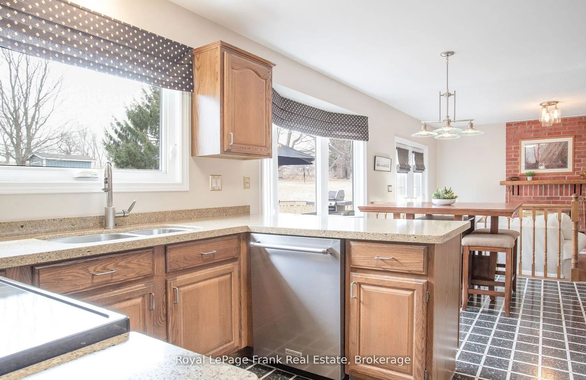 85 Ambleside Drive