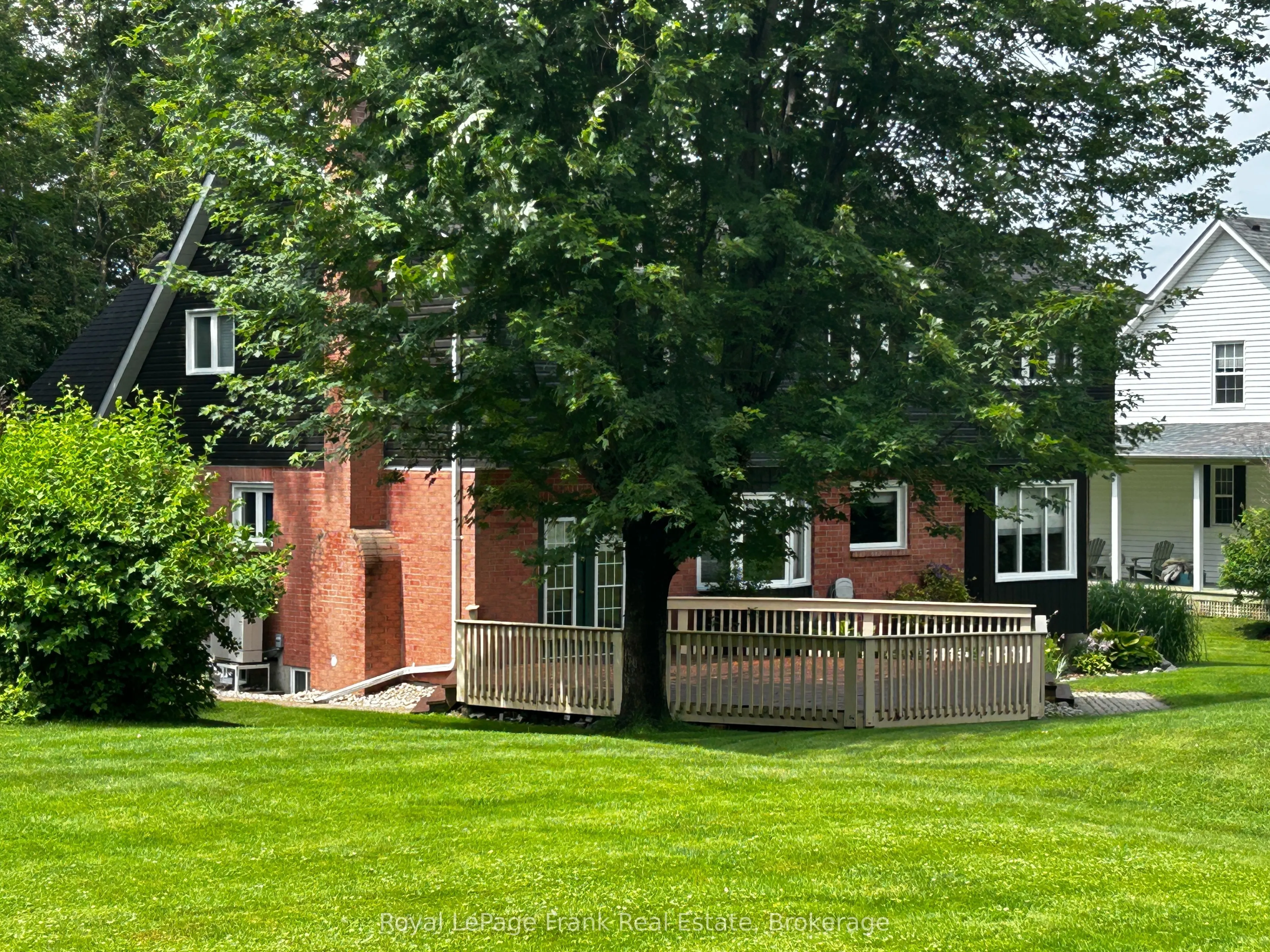 85 Ambleside Drive
