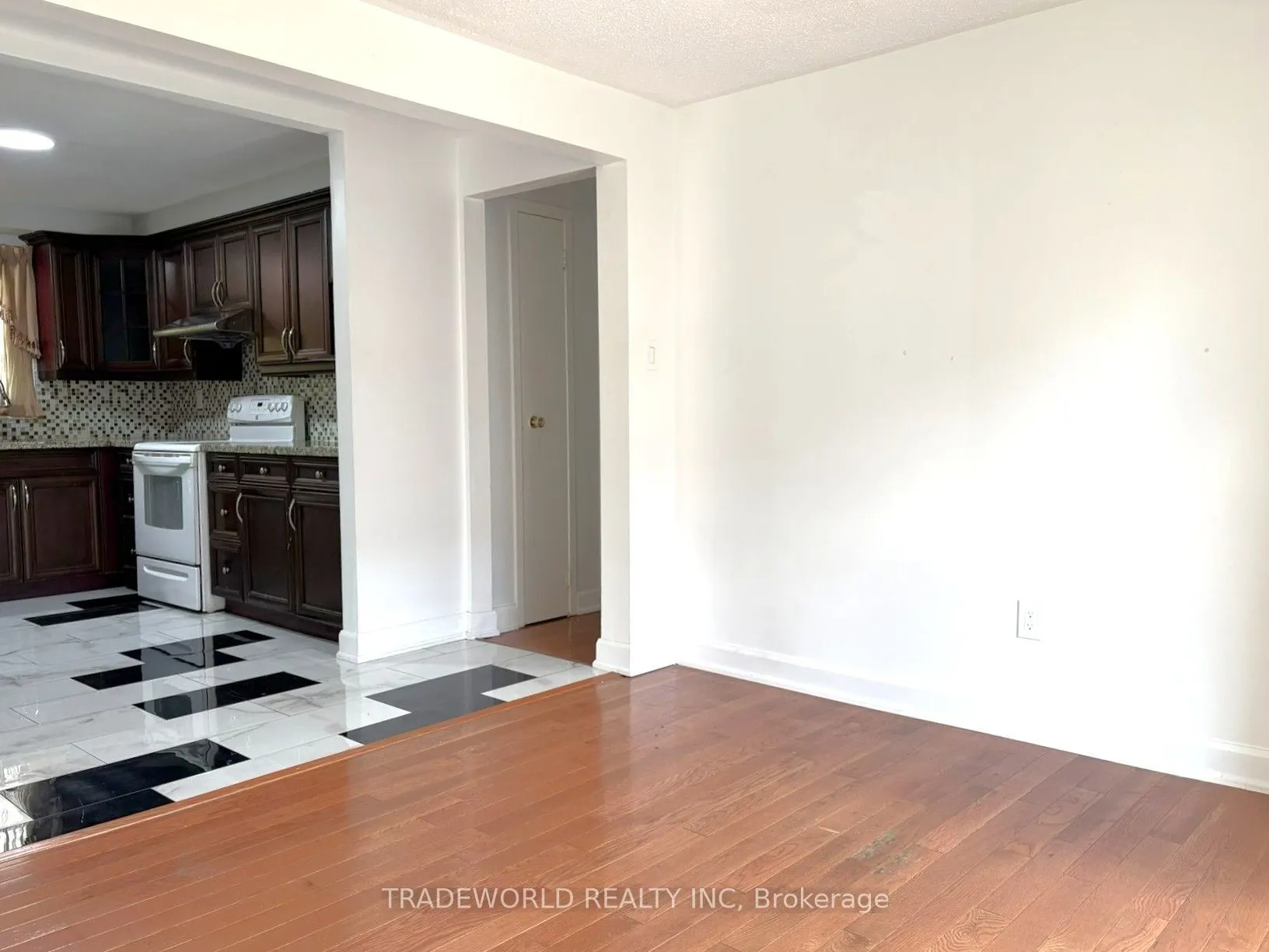 54 Bridley Drive #Main Floor