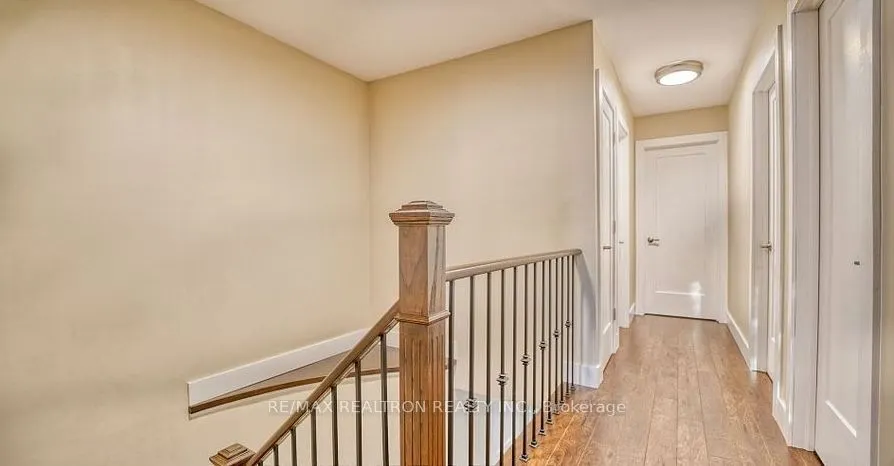 90 Oke Road #Main Floor