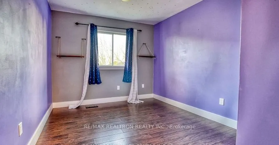 90 Oke Road #Main Floor