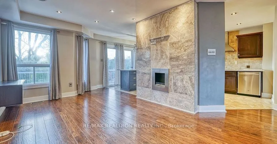90 Oke Road #Main Floor