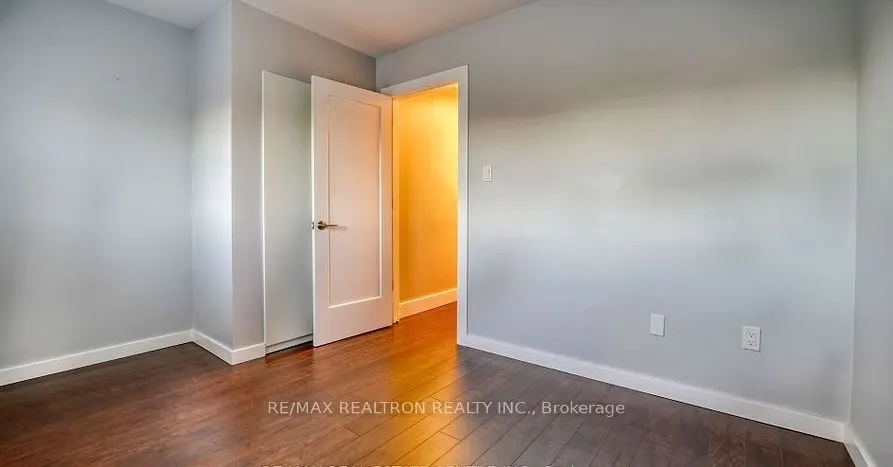90 Oke Road #Main Floor