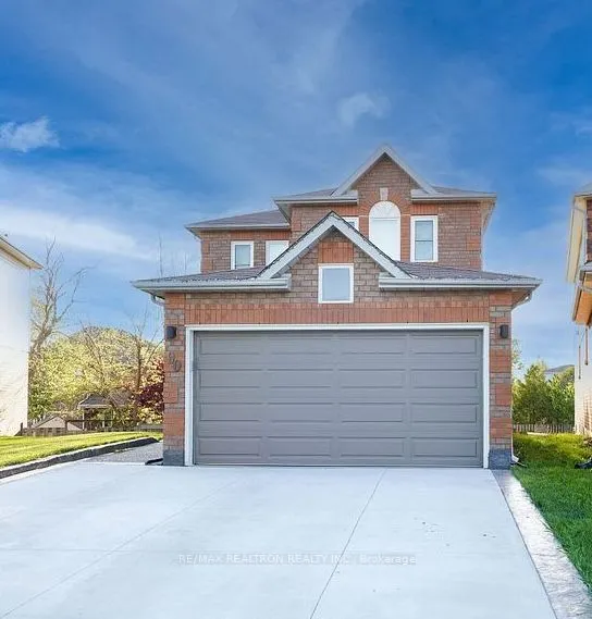 90 Oke Road #Main Floor