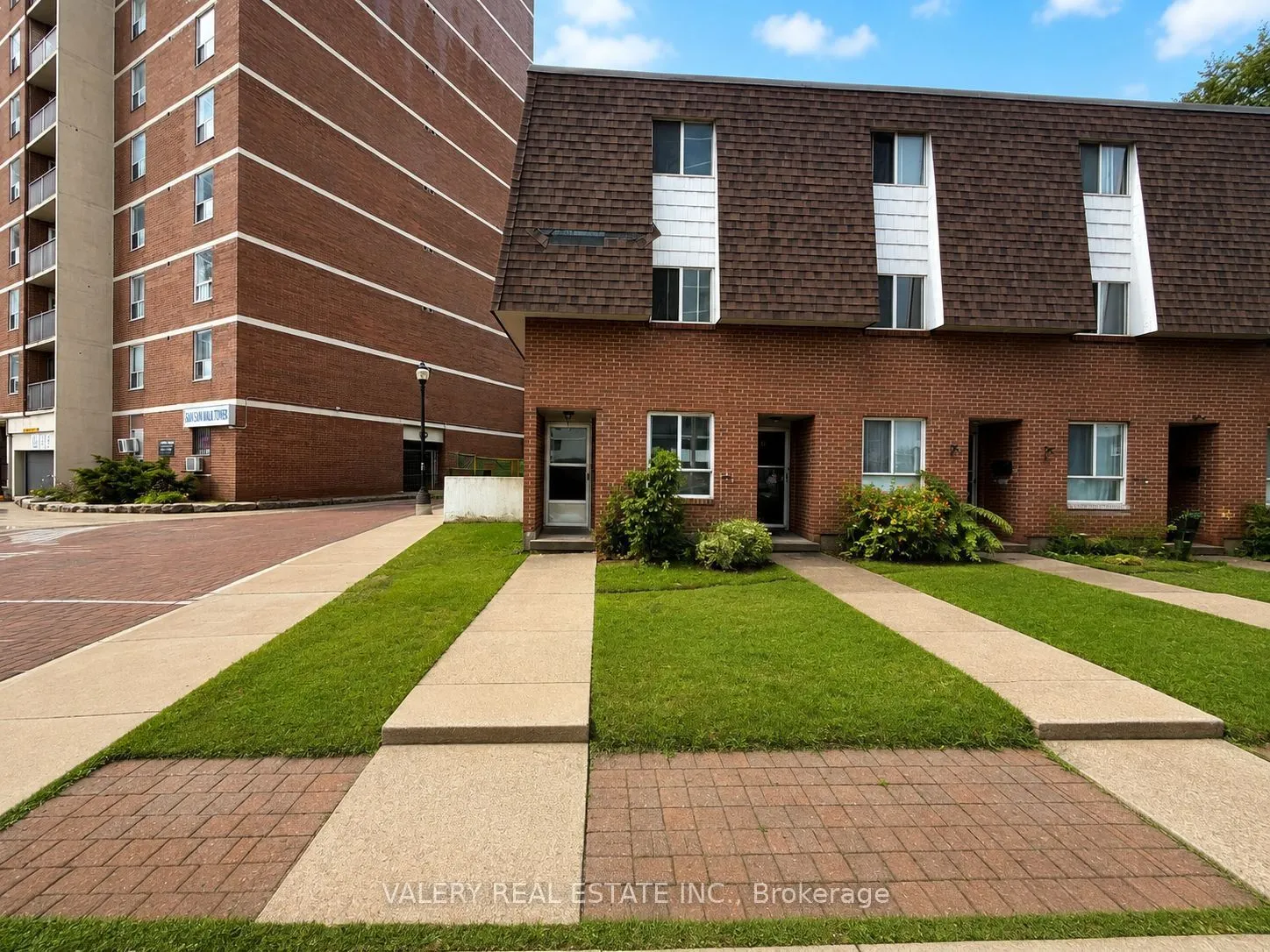 75 Eastdale Avenue #TH69