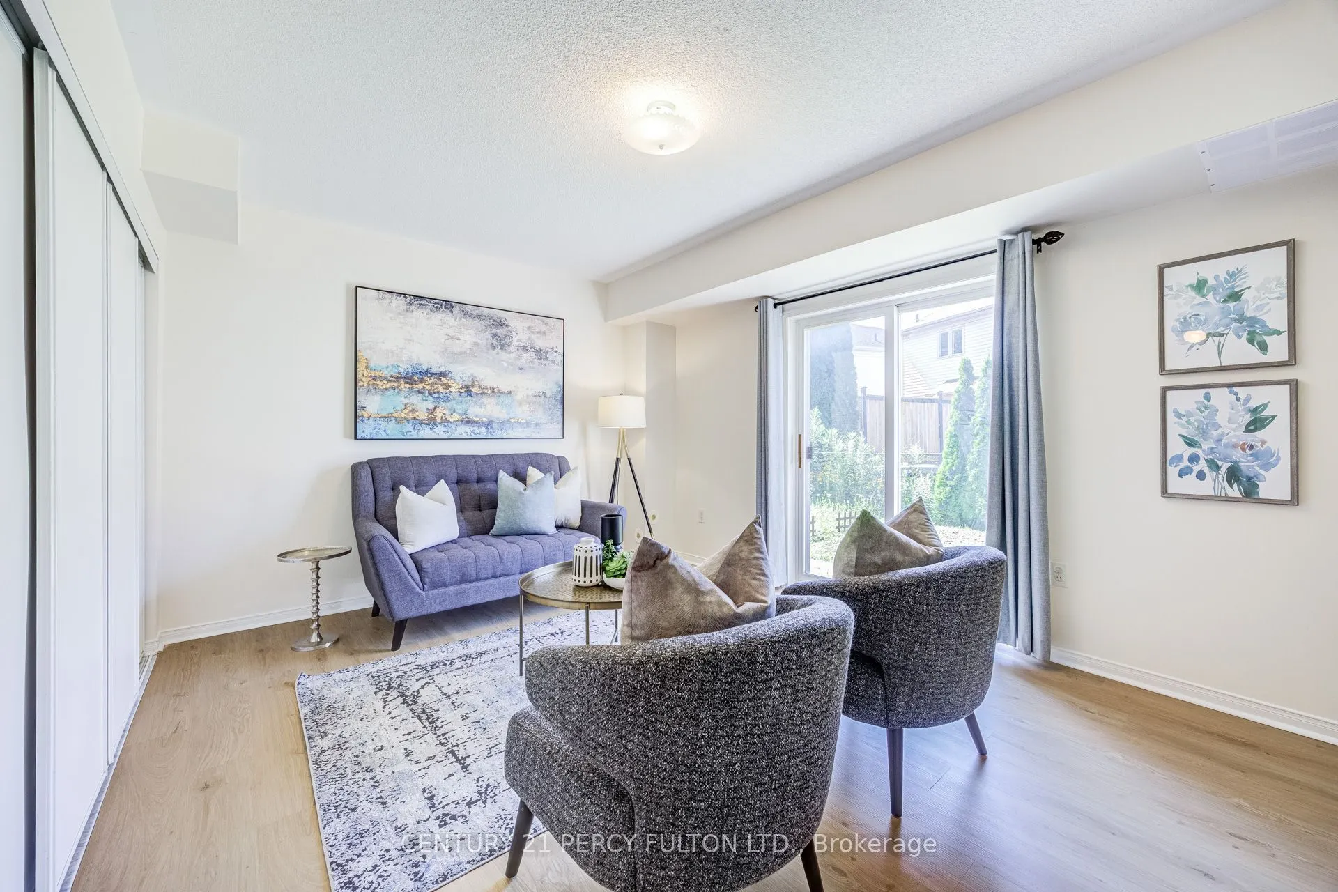 1532 Hummingbird Court