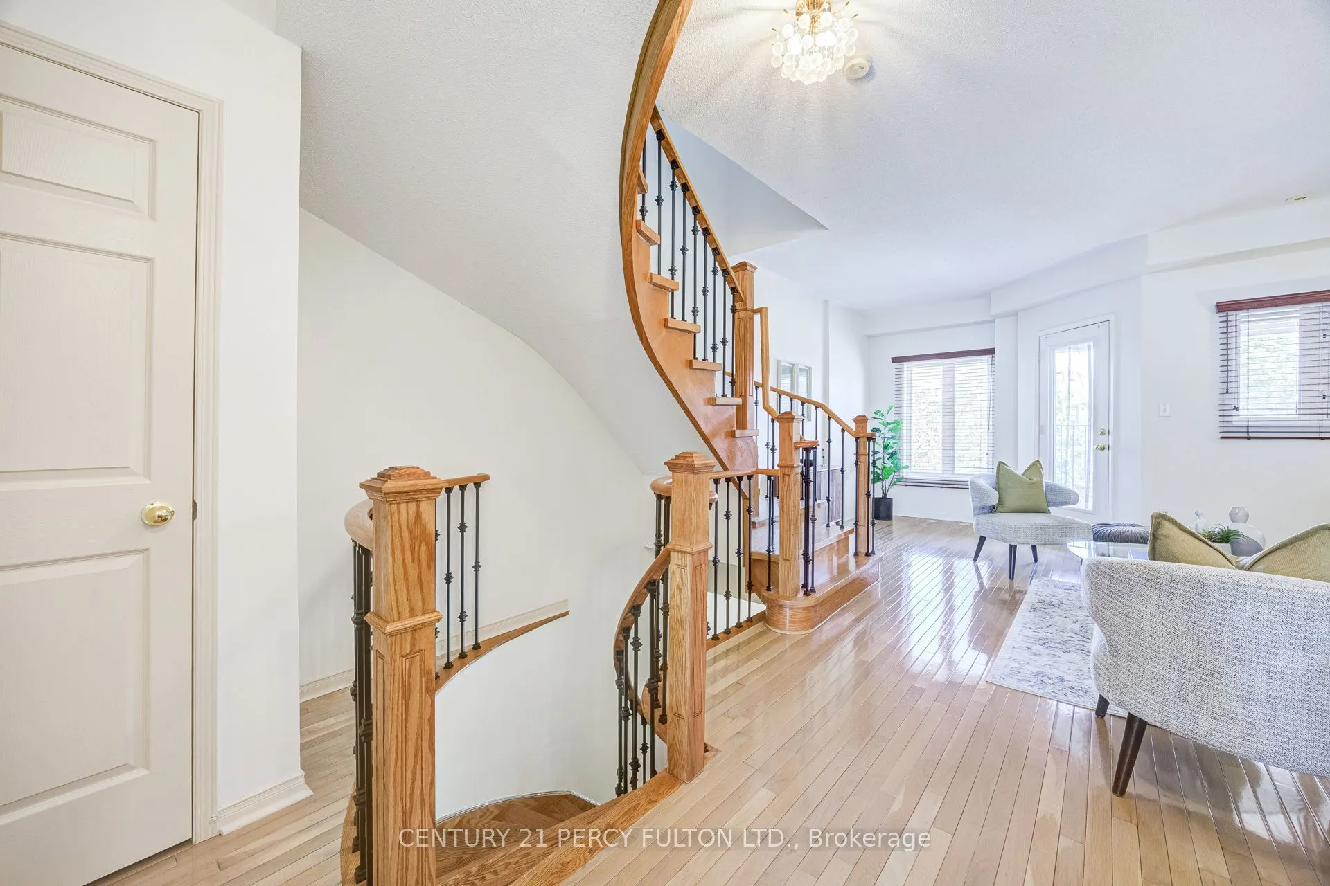 1532 Hummingbird Court