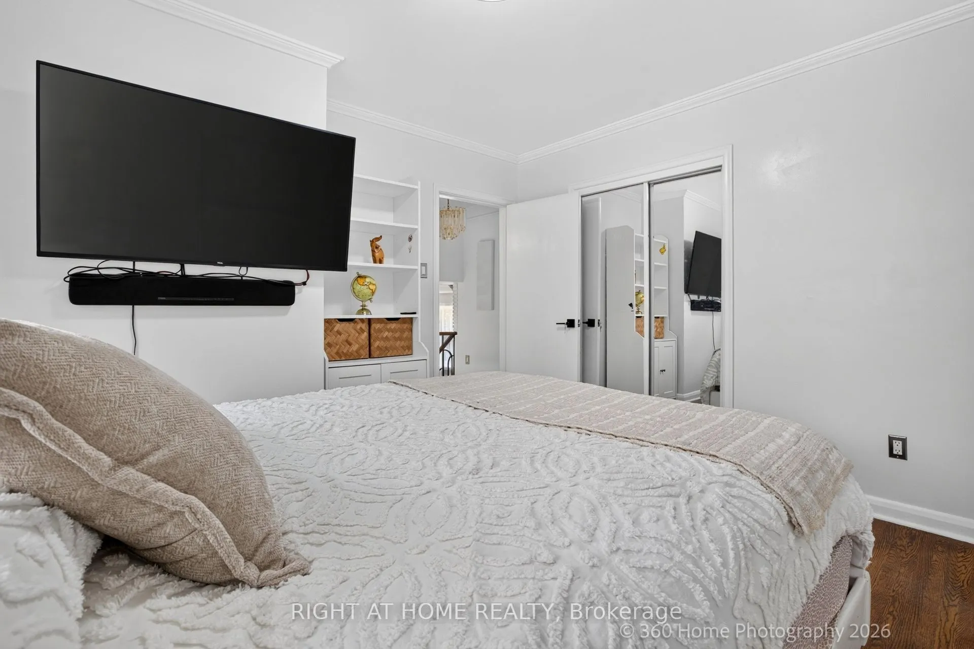 100 Perivale Crescent