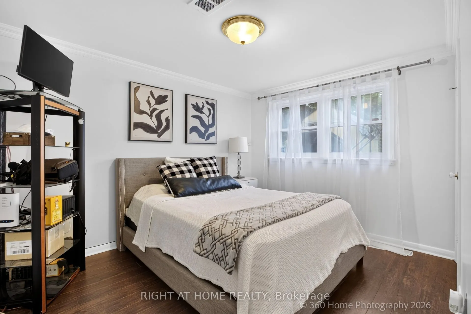100 Perivale Crescent