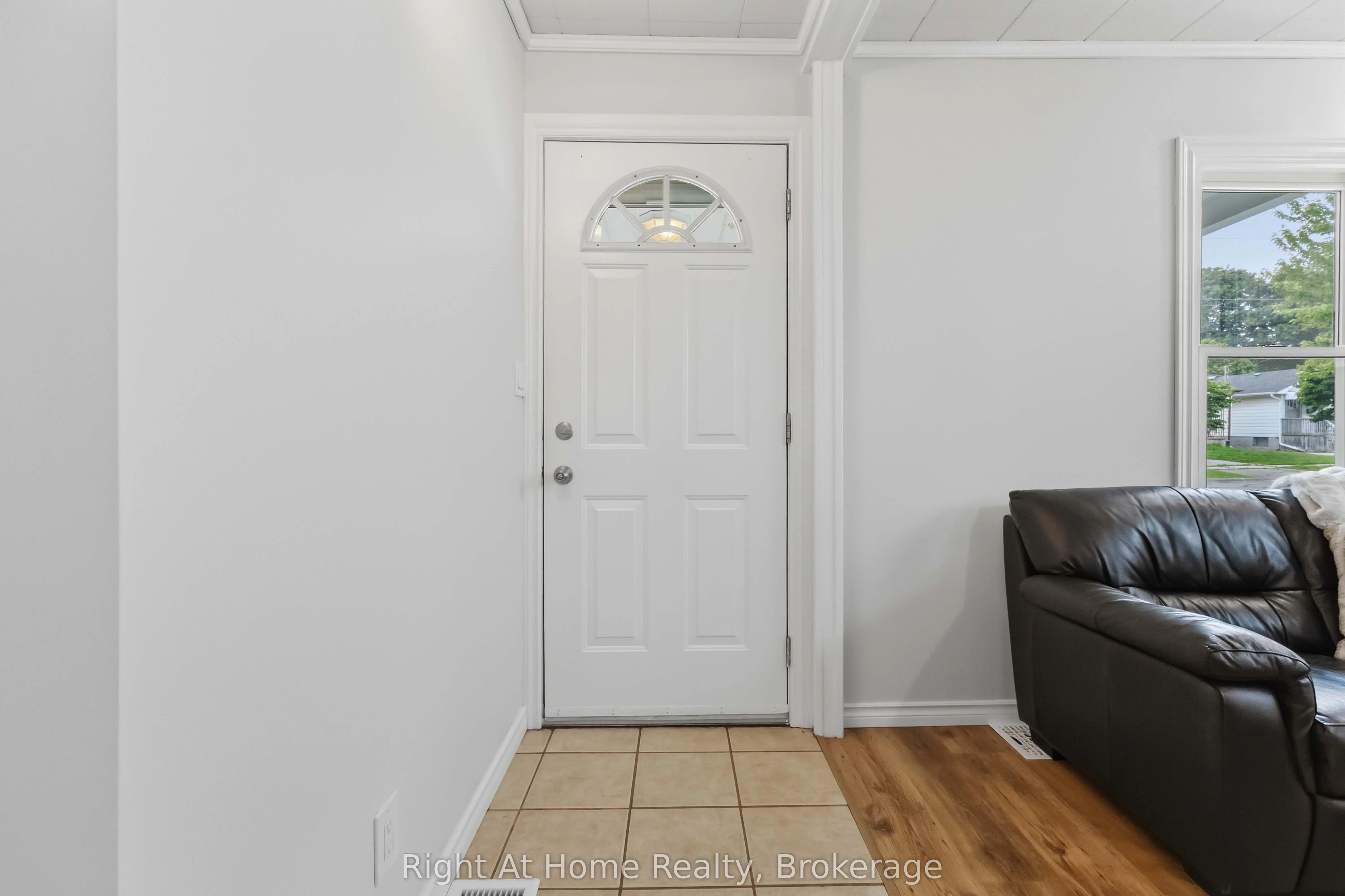 127 Montrave Avenue