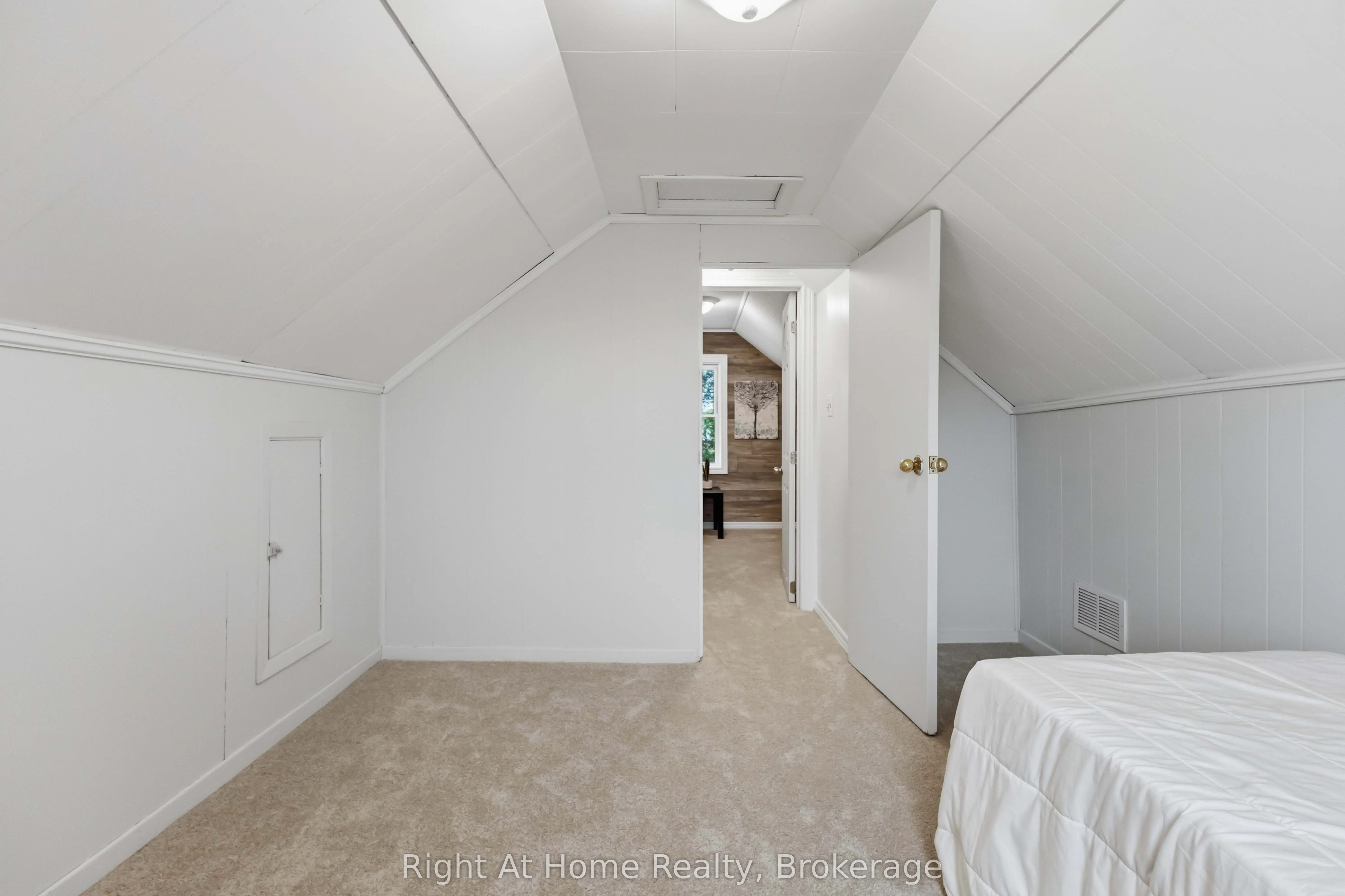 127 Montrave Avenue
