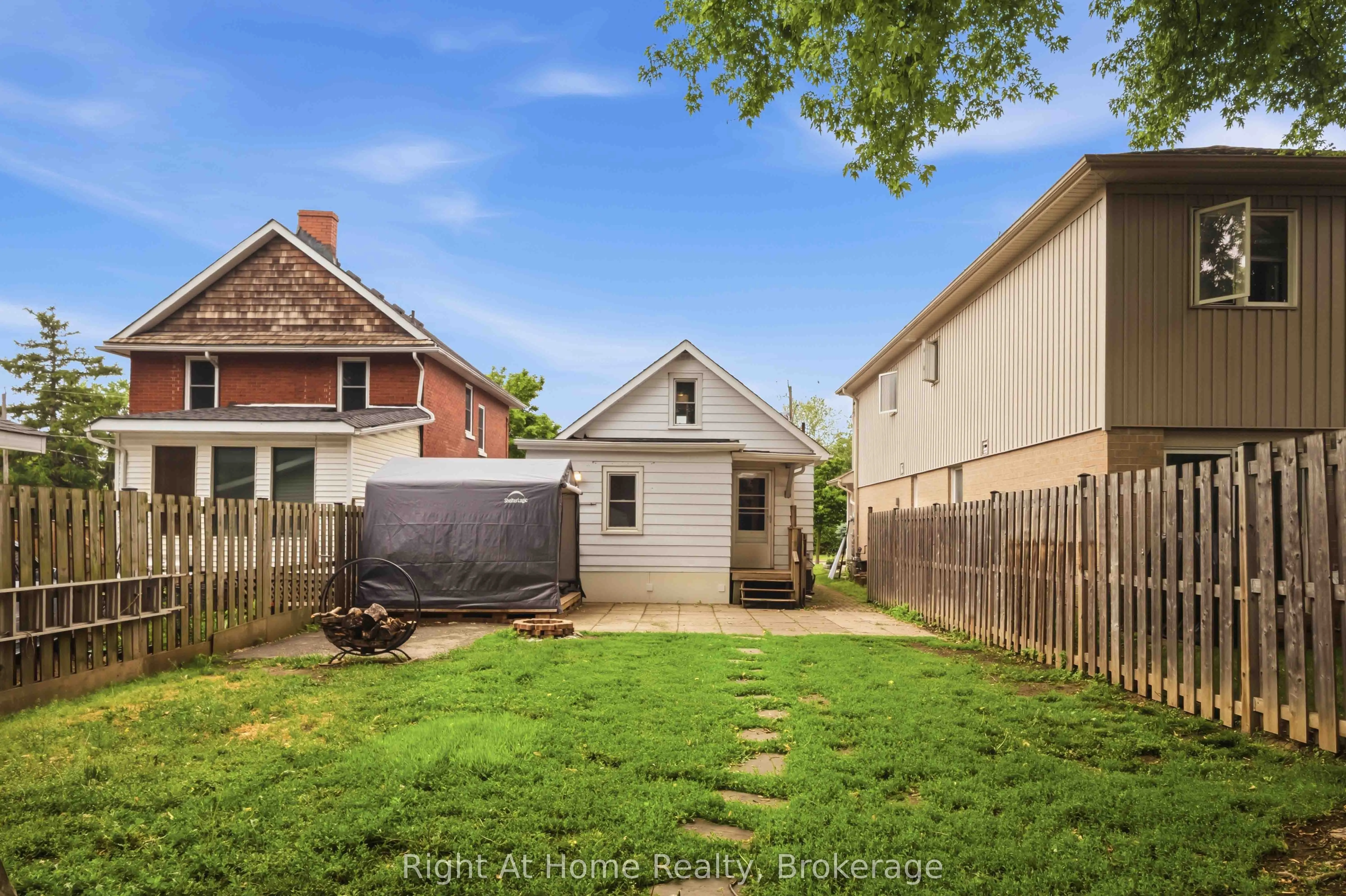 127 Montrave Avenue